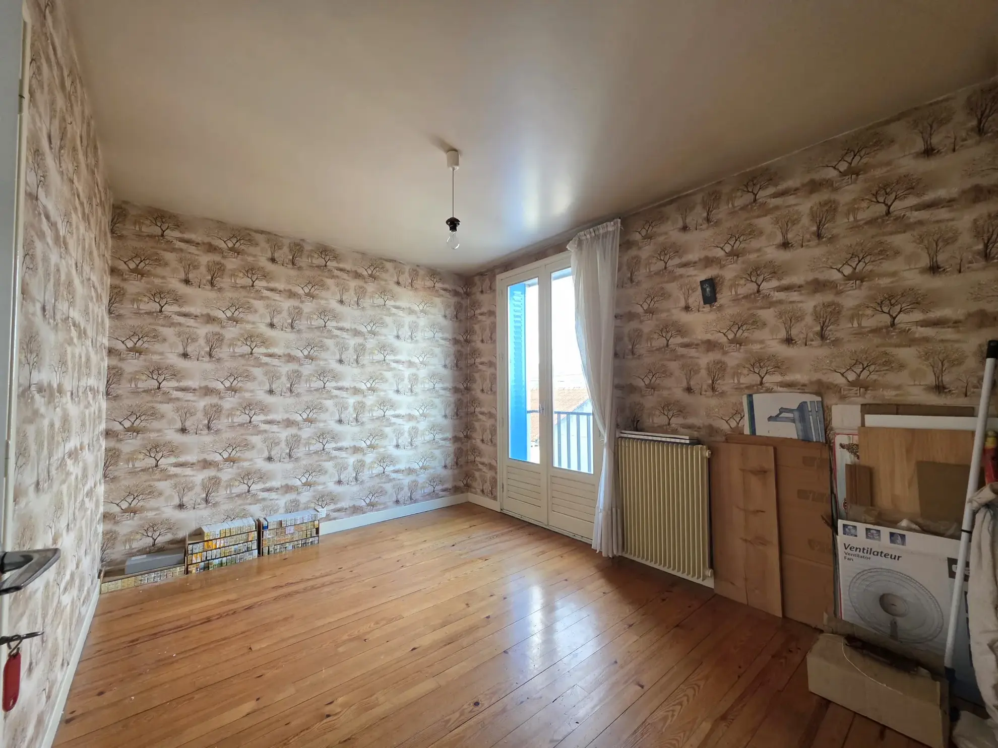 Maison à rénover avec terrasse et garage à Clermont-Ferrand secteur Anatole France 