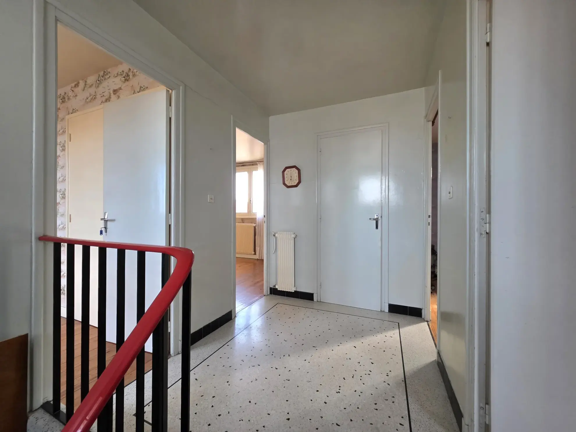 Maison à rénover avec terrasse et garage à Clermont-Ferrand secteur Anatole France 