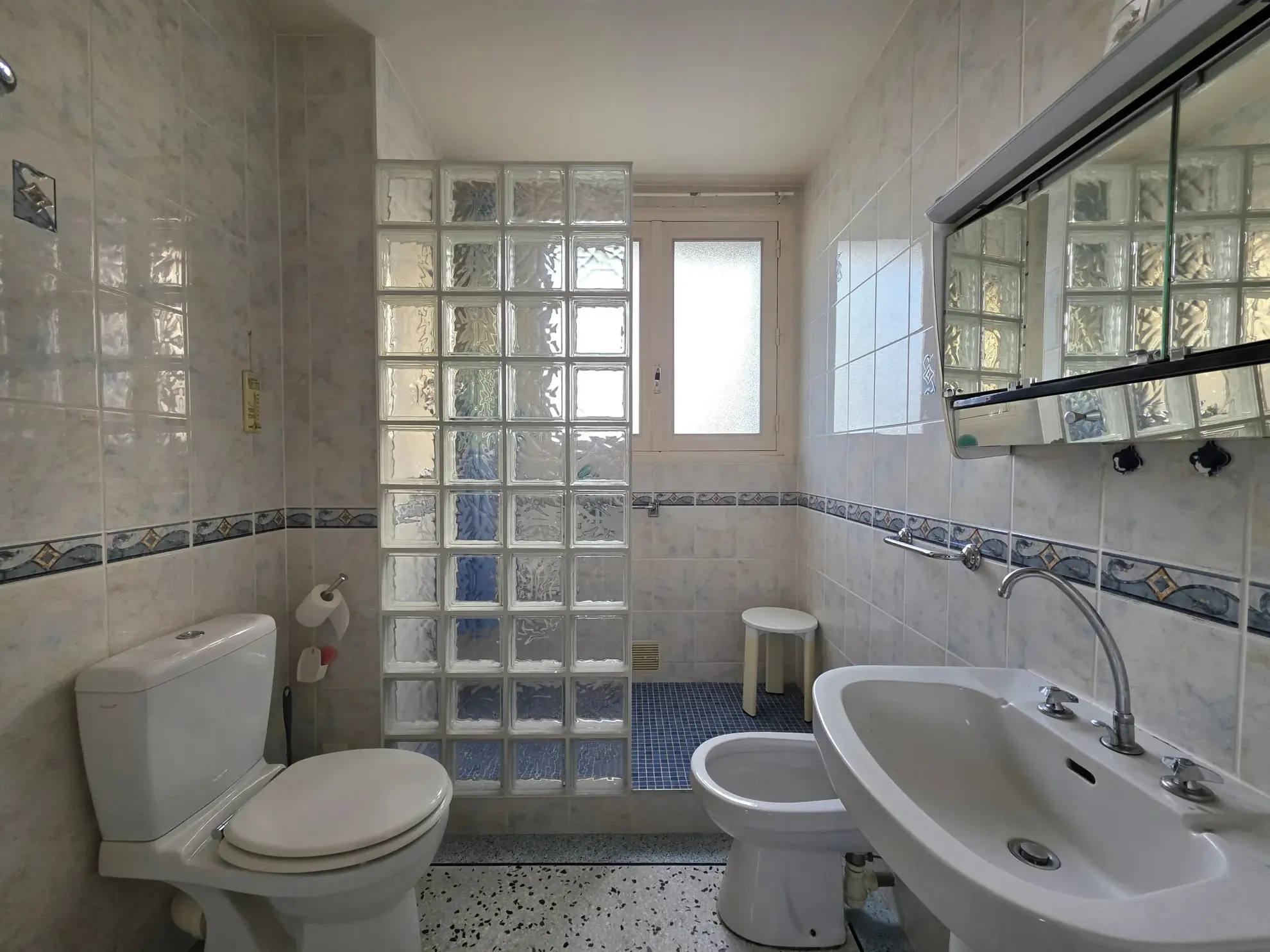 Maison à rénover avec terrasse et garage à Clermont-Ferrand secteur Anatole France 