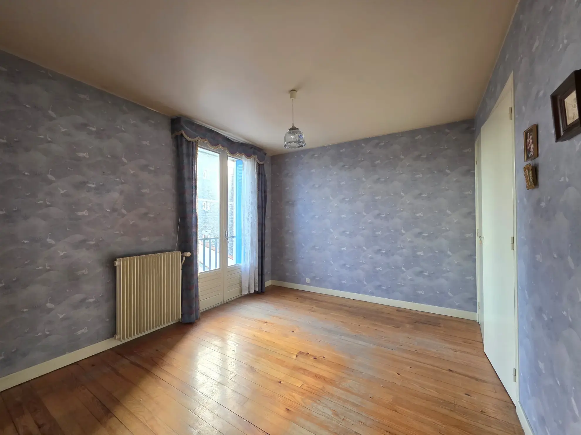 Maison à rénover avec terrasse et garage à Clermont-Ferrand secteur Anatole France 