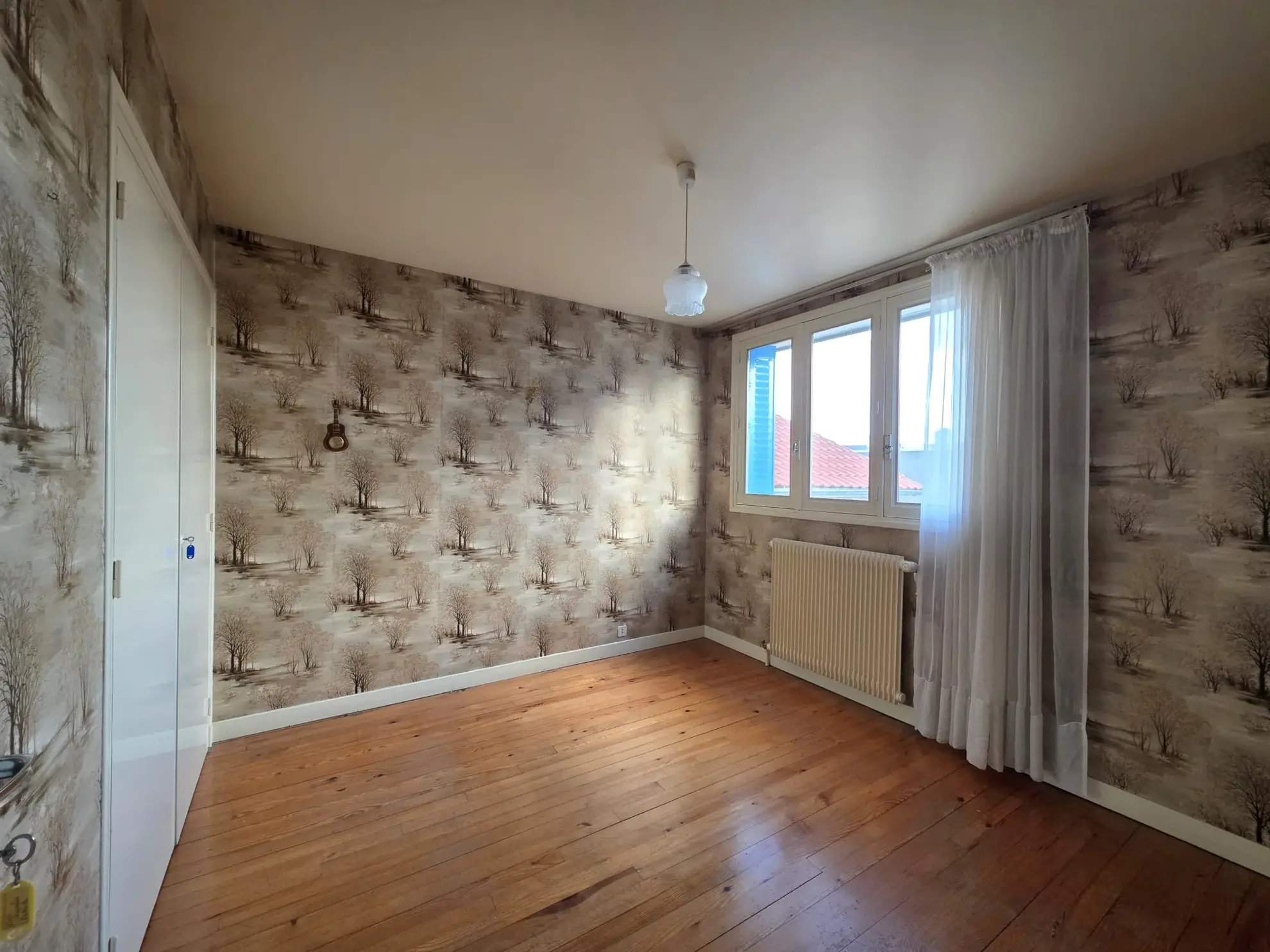 Maison à rénover avec terrasse et garage à Clermont-Ferrand secteur Anatole France 