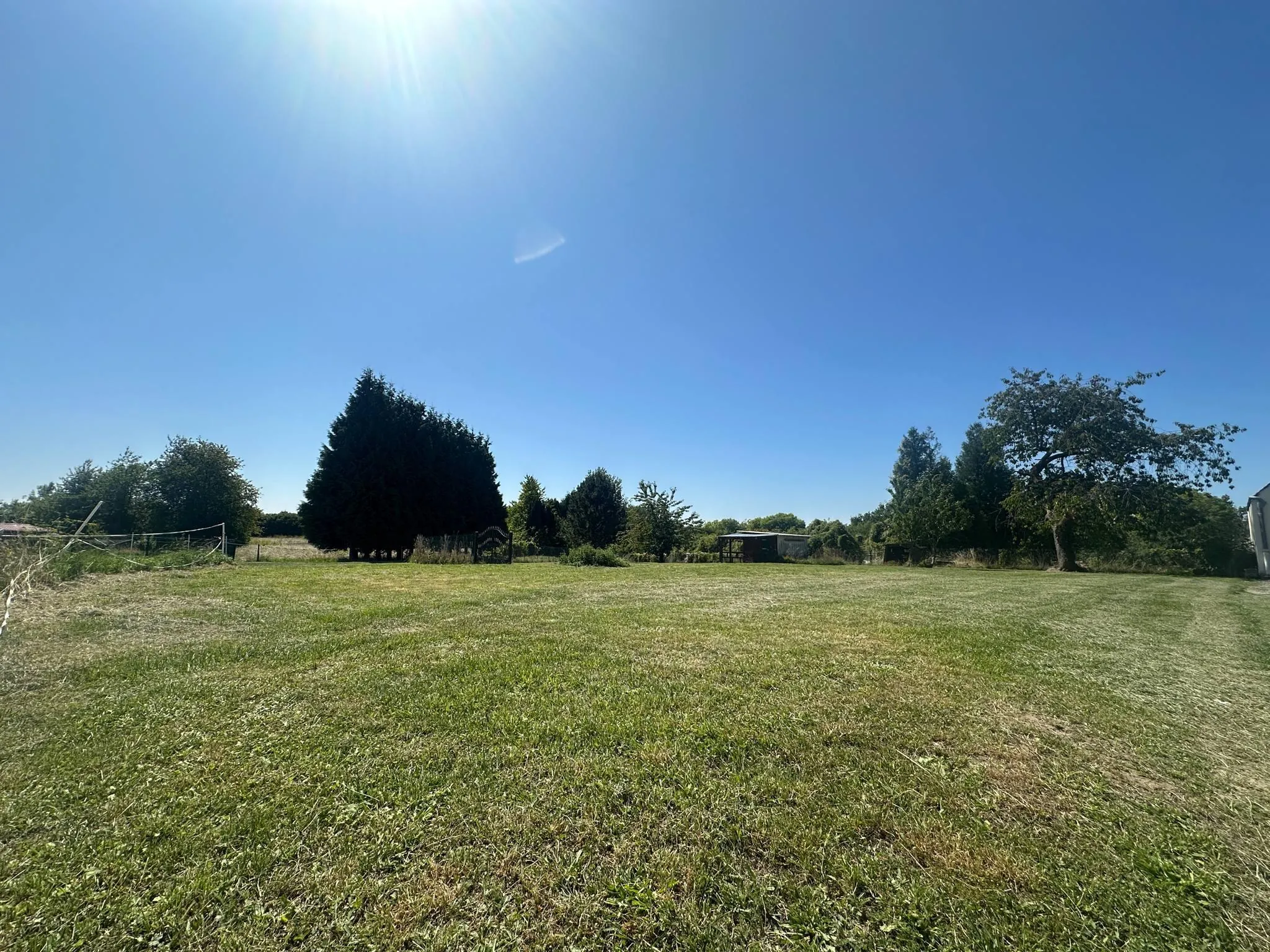 Terrain constructible de 752 m² à Monthenault, hors lotissement