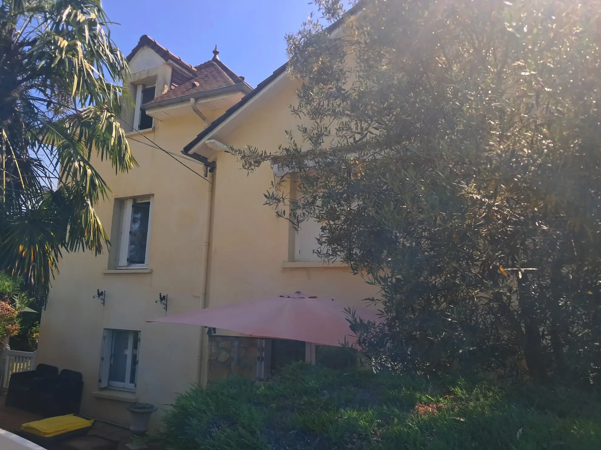 Maison familiale élégante avec jardin clos à Arnac-Pompadour 
