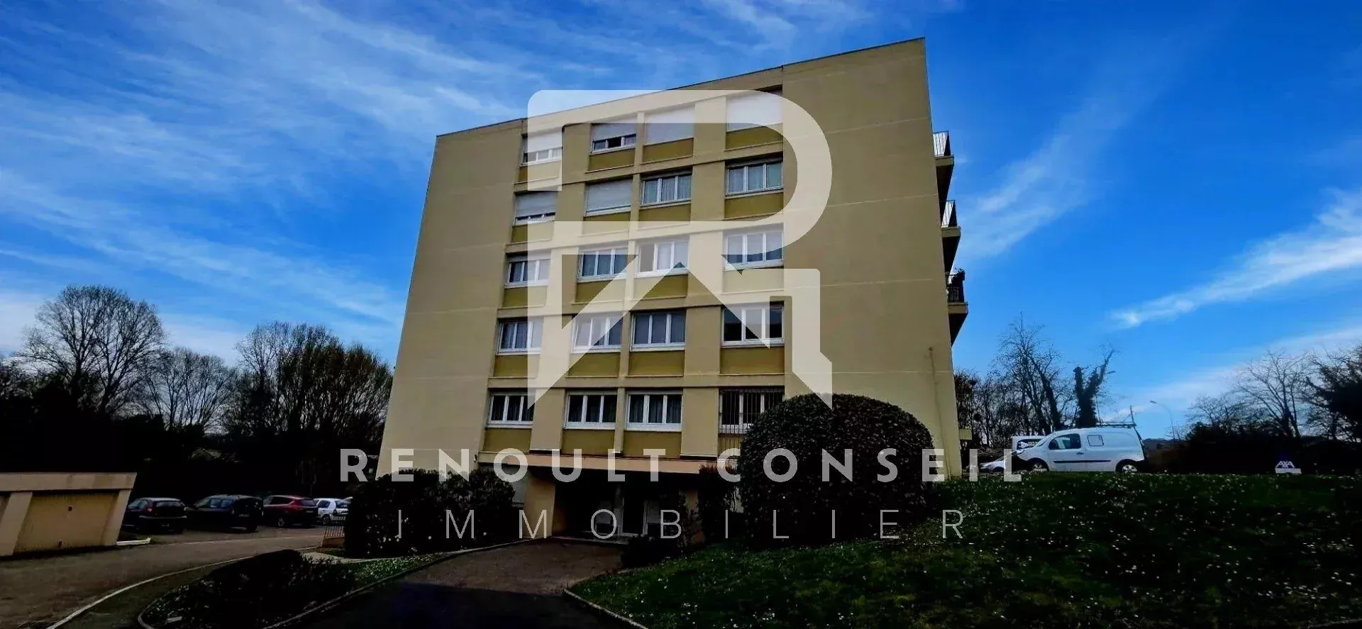 Appartement F3 lumineux de 81 m² avec 2 garages à Saint-Aubin-lès-Elbeuf