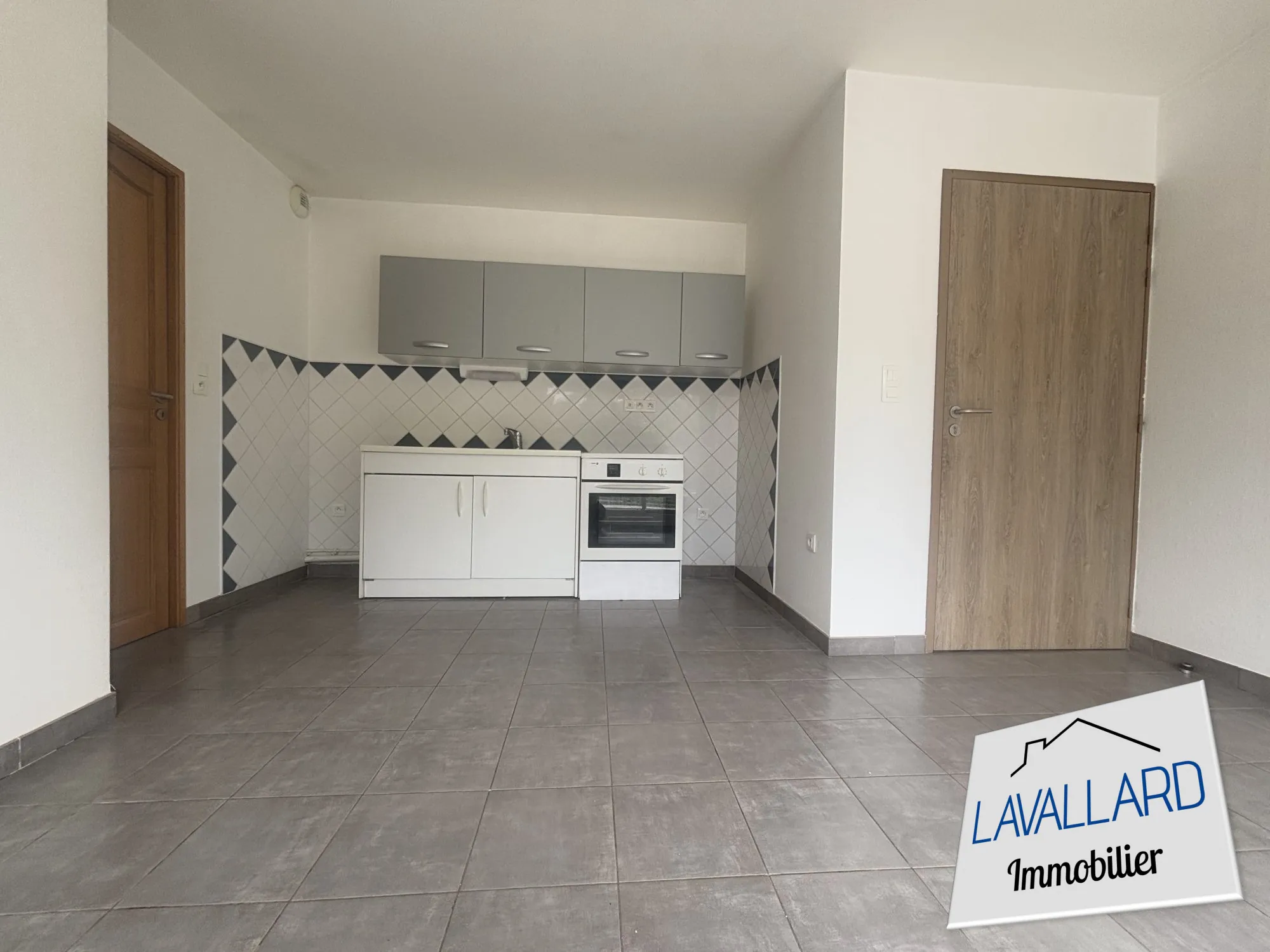 Appartement T3 à Amiens avec balcon, cave et parking à vendre 