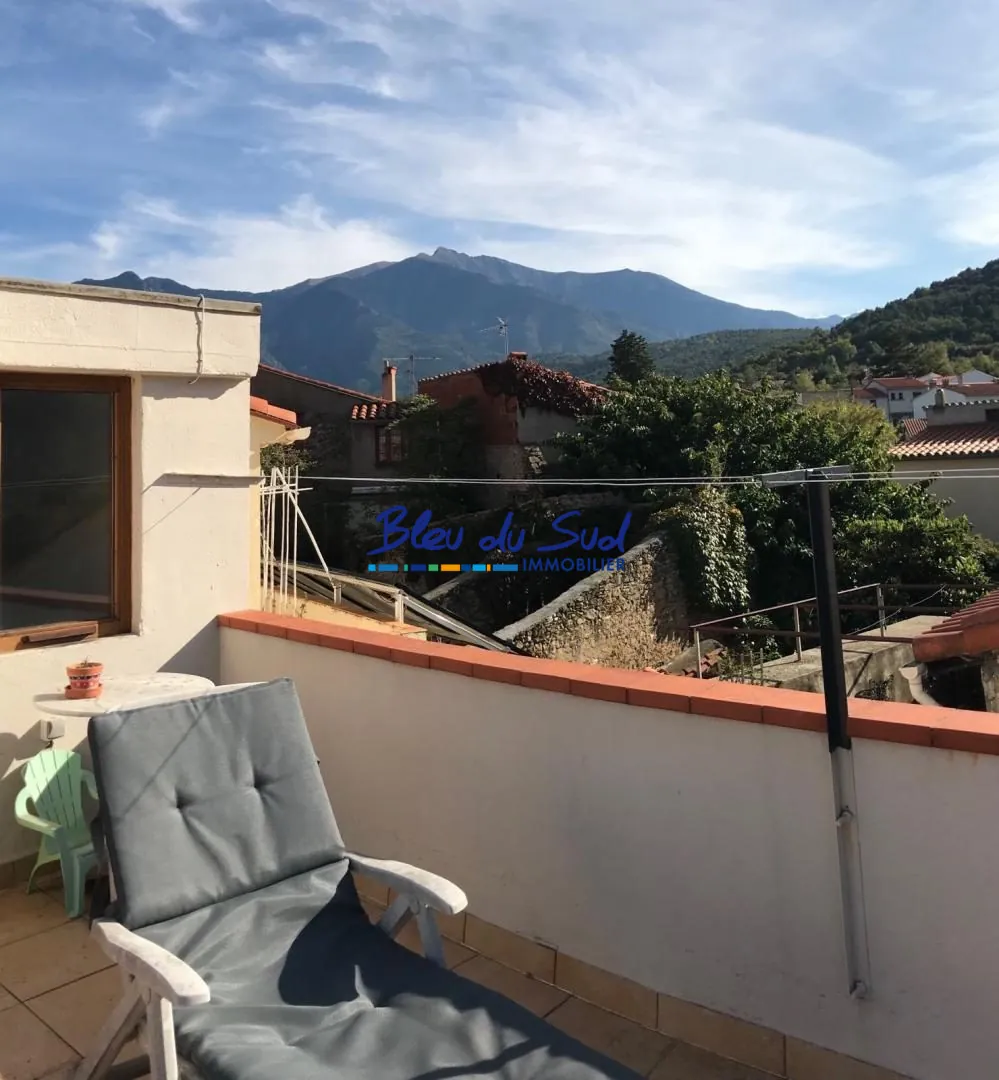 Maison de village rénovée avec terrasse panoramique à Ria-Sirach 