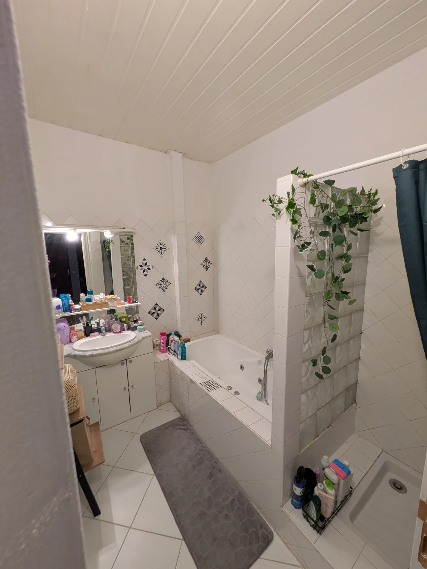 Appartement T4 de 94 m² avec ascenseur en haute ville de Toulon 