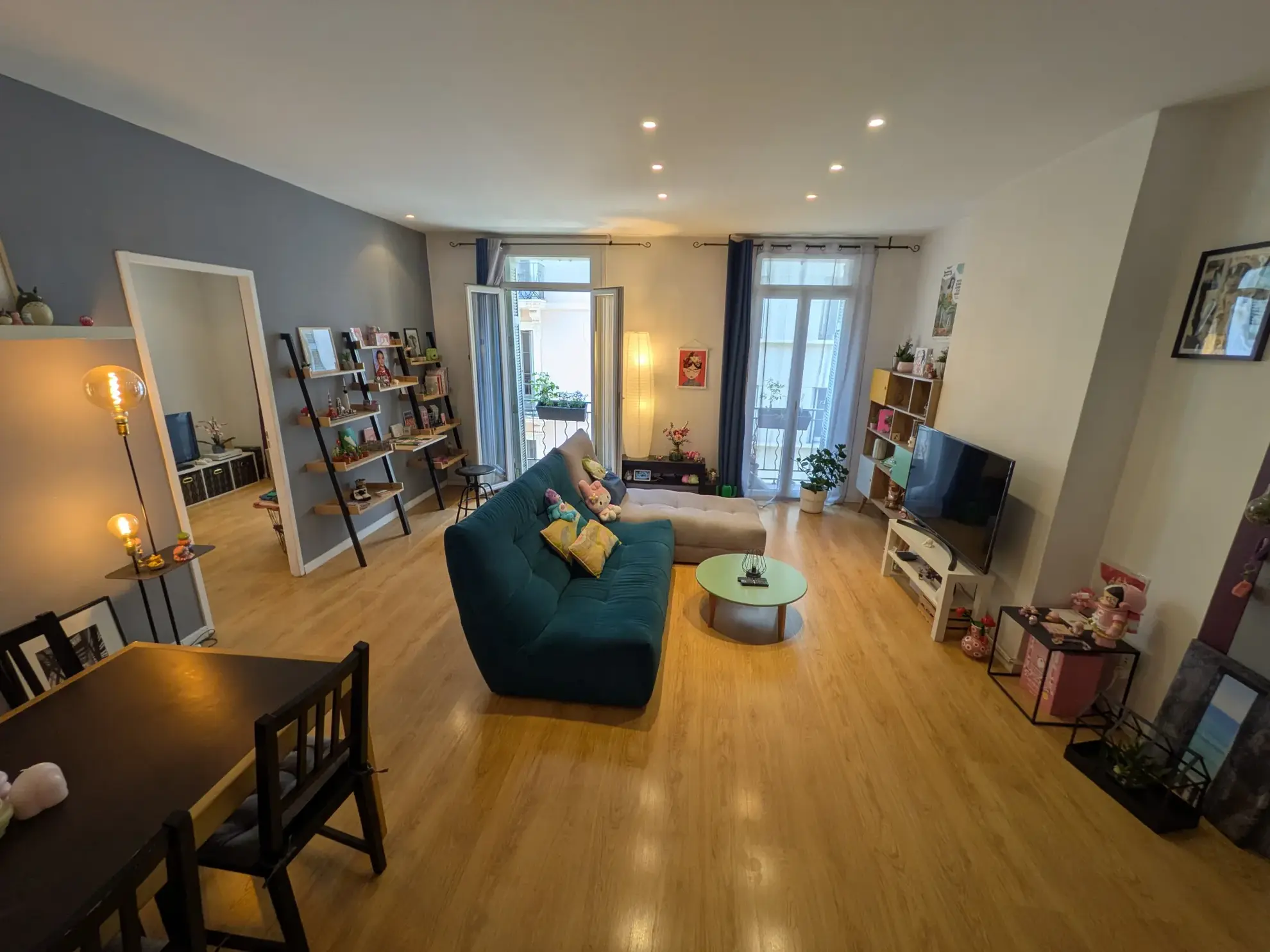 Appartement T4 de 94 m² avec ascenseur en haute ville de Toulon 