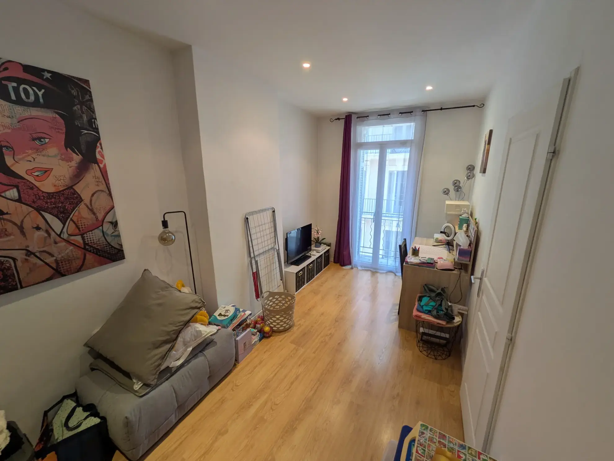 Appartement T4 de 94 m² avec ascenseur en haute ville de Toulon 