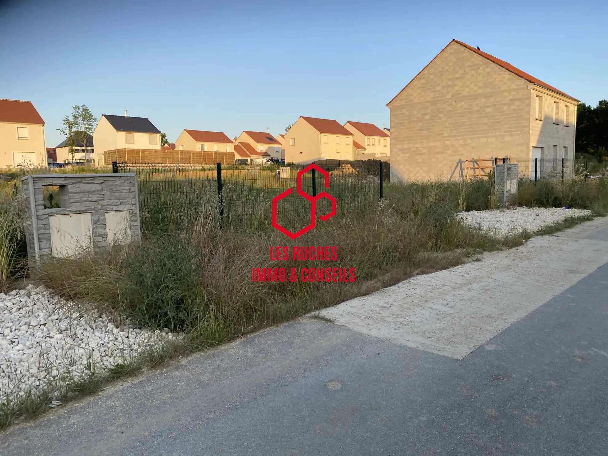 Terrain constructible de 550 m² à Villiers-sur-Morin - Idéal nature et proximité