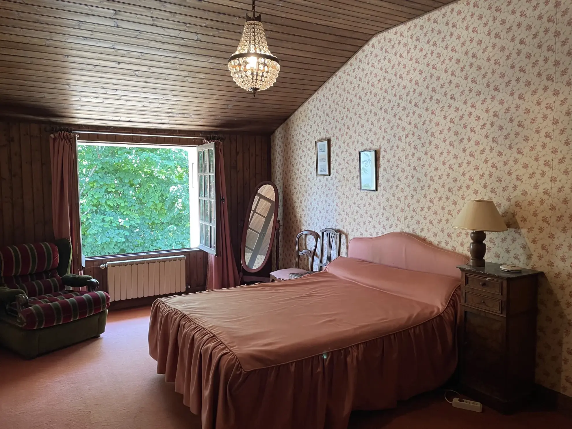 Maison ancienne à rénover avec grand terrain à Aigrefeuille d'Aunis 