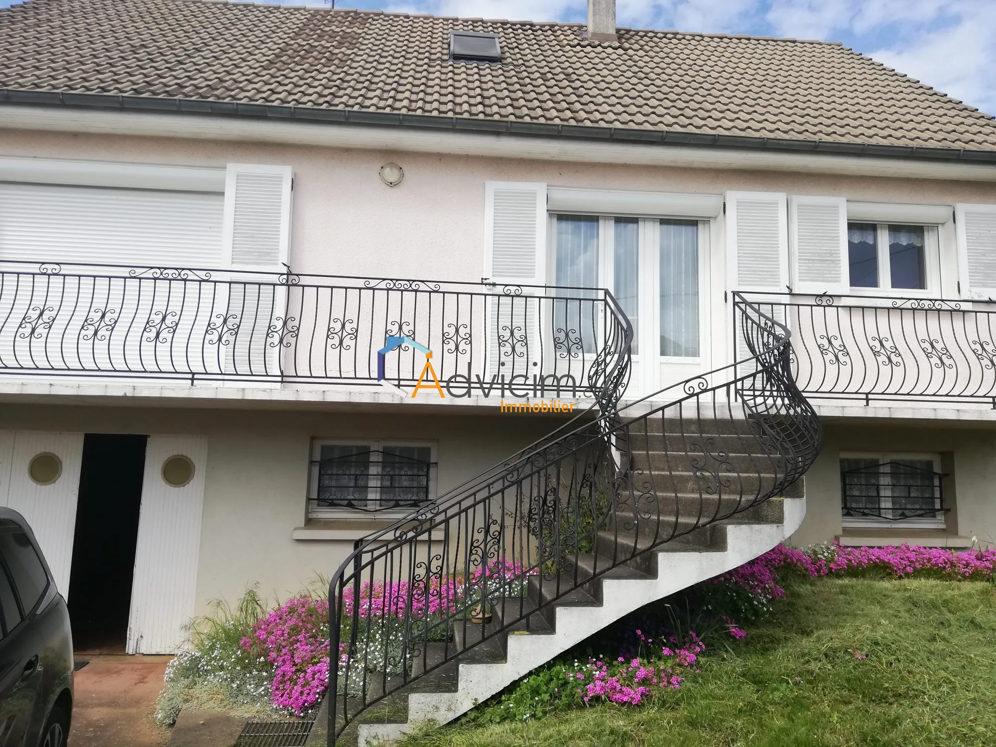 Maison à vendre à Chaillac de 127m2 avec 4 chambres et grand sous-sol, proche lac 