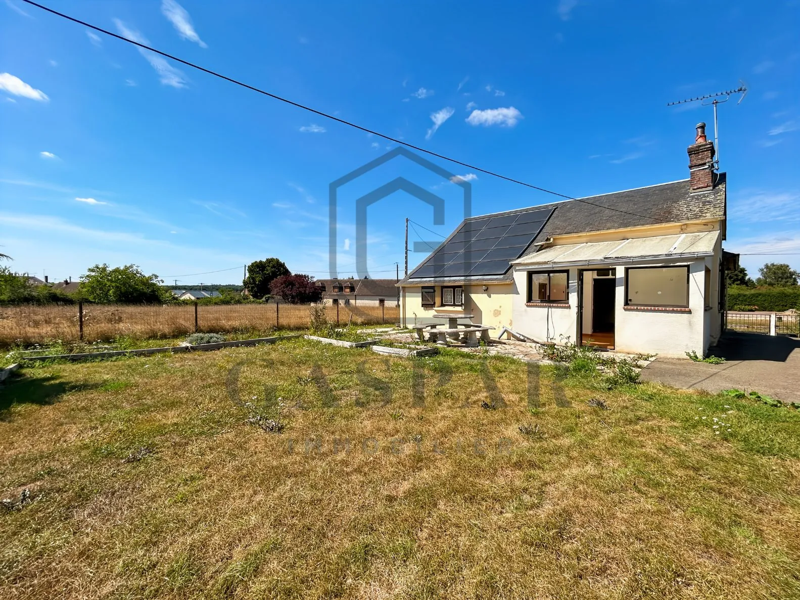 Maison à rénover avec grand jardin à Conches-en-Ouche - 2 chambres