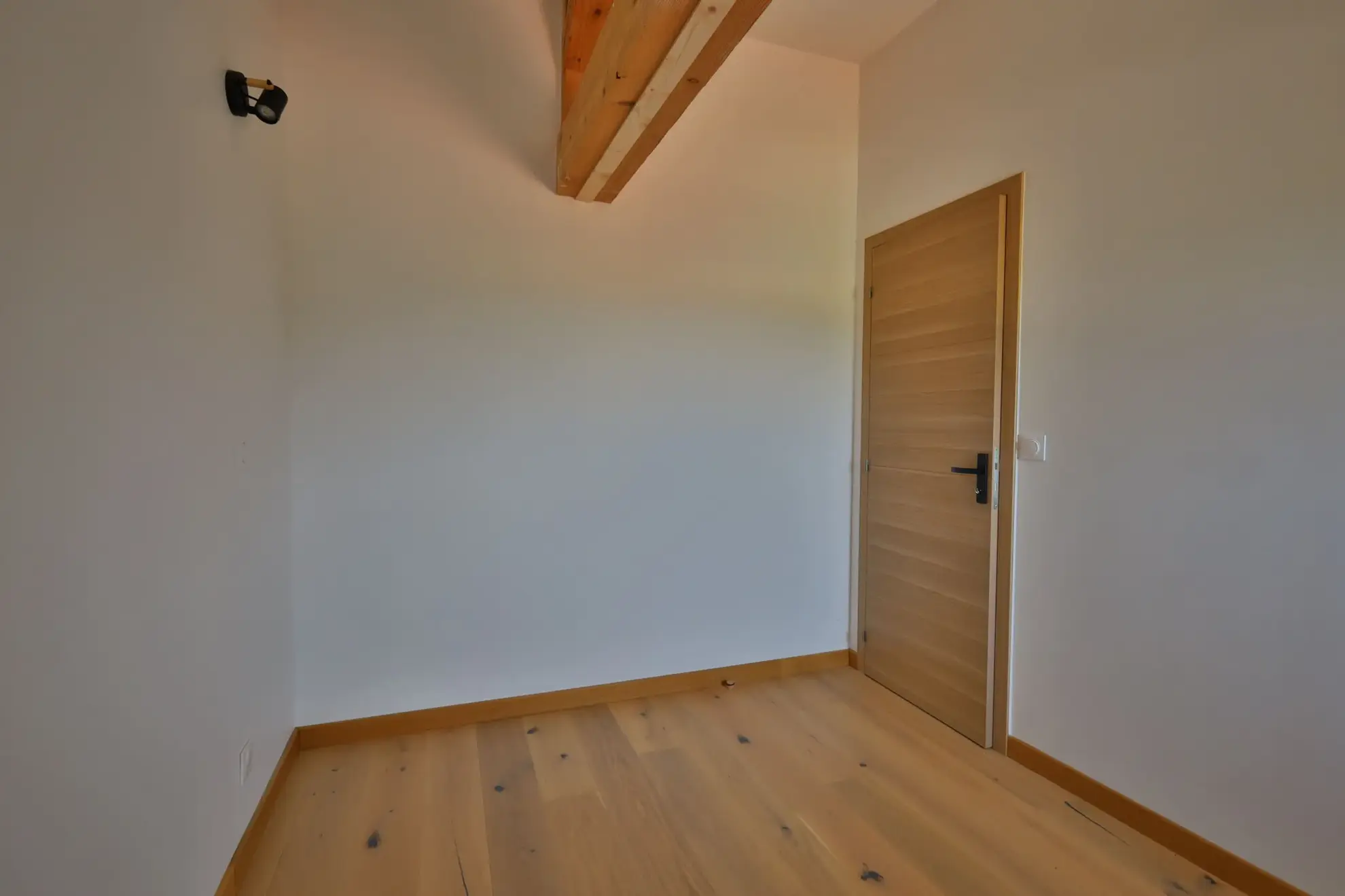 Appartement triplex de 61,40 m² avec garage et jardin à Oytier-Saint-Oblas 