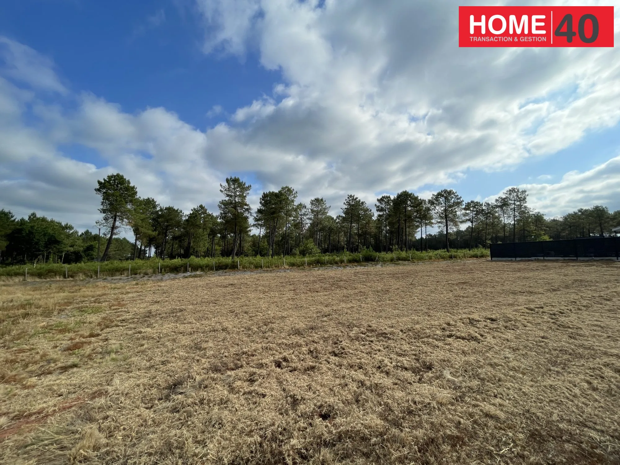 Terrain constructible de 716 m² à Parentis-en-Born, proche forêt et commodités 