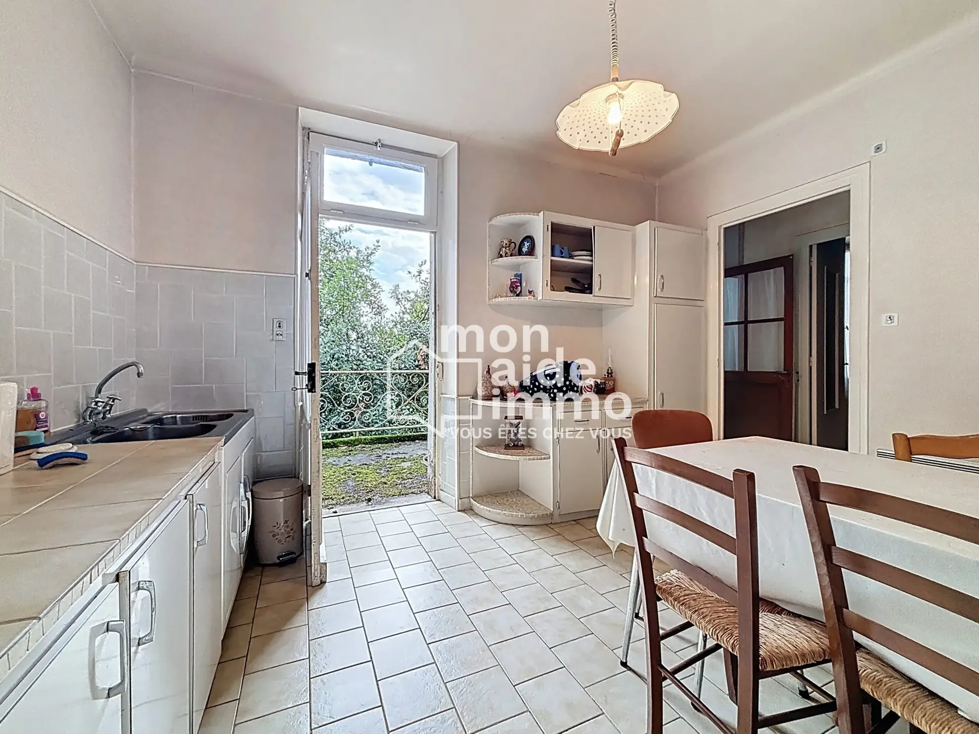 Maison à vendre à Thiviers avec appartement indépendant, garage et terrain de 400 m² 