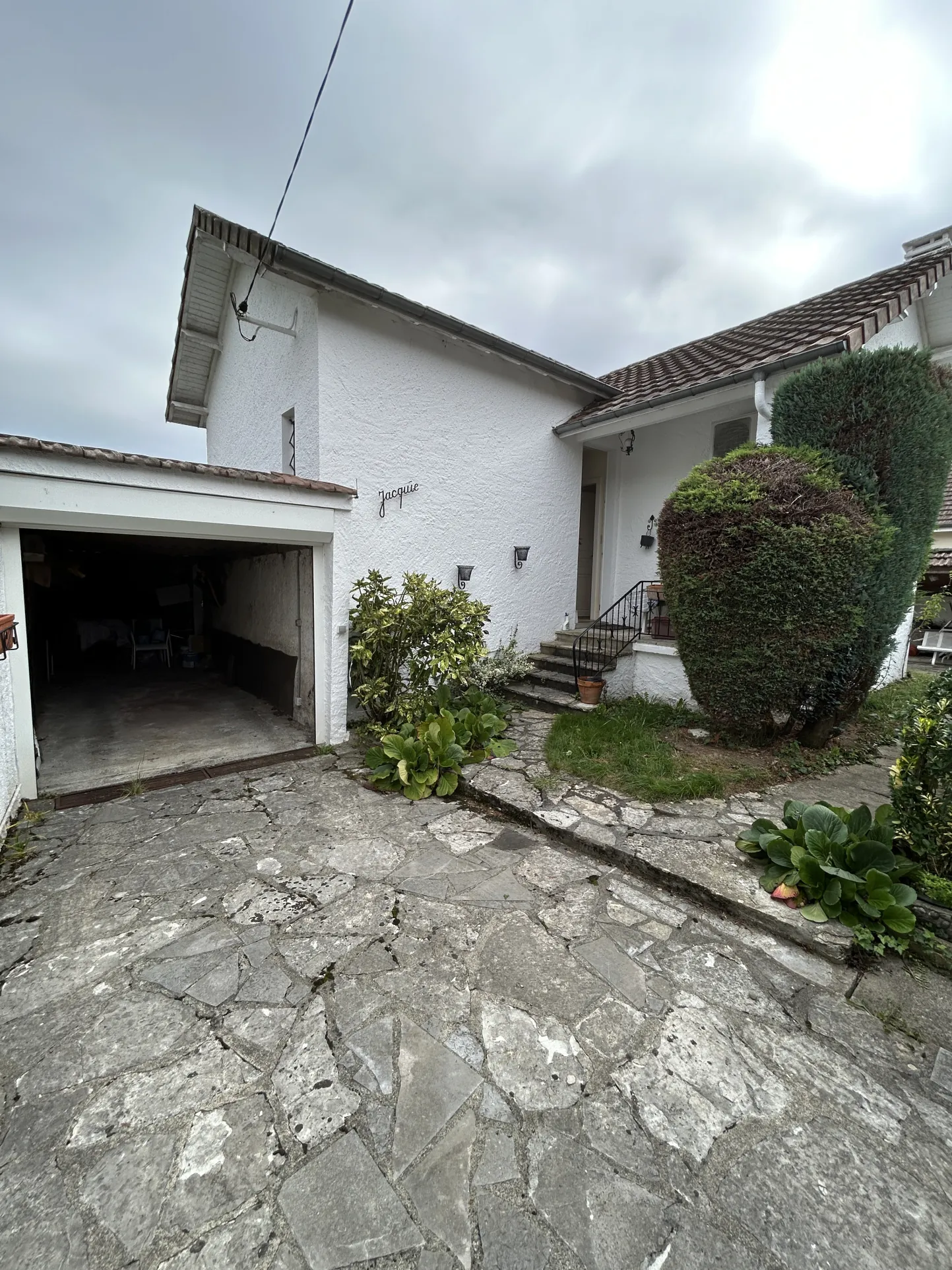 Maison à vendre à Trespoey, Pau - 81 m² avec jardin et garage 