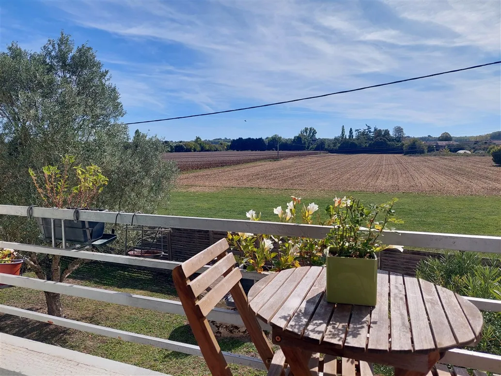 Maison d'architecte à vendre dans le Sud Gironde avec grand terrain et garage 