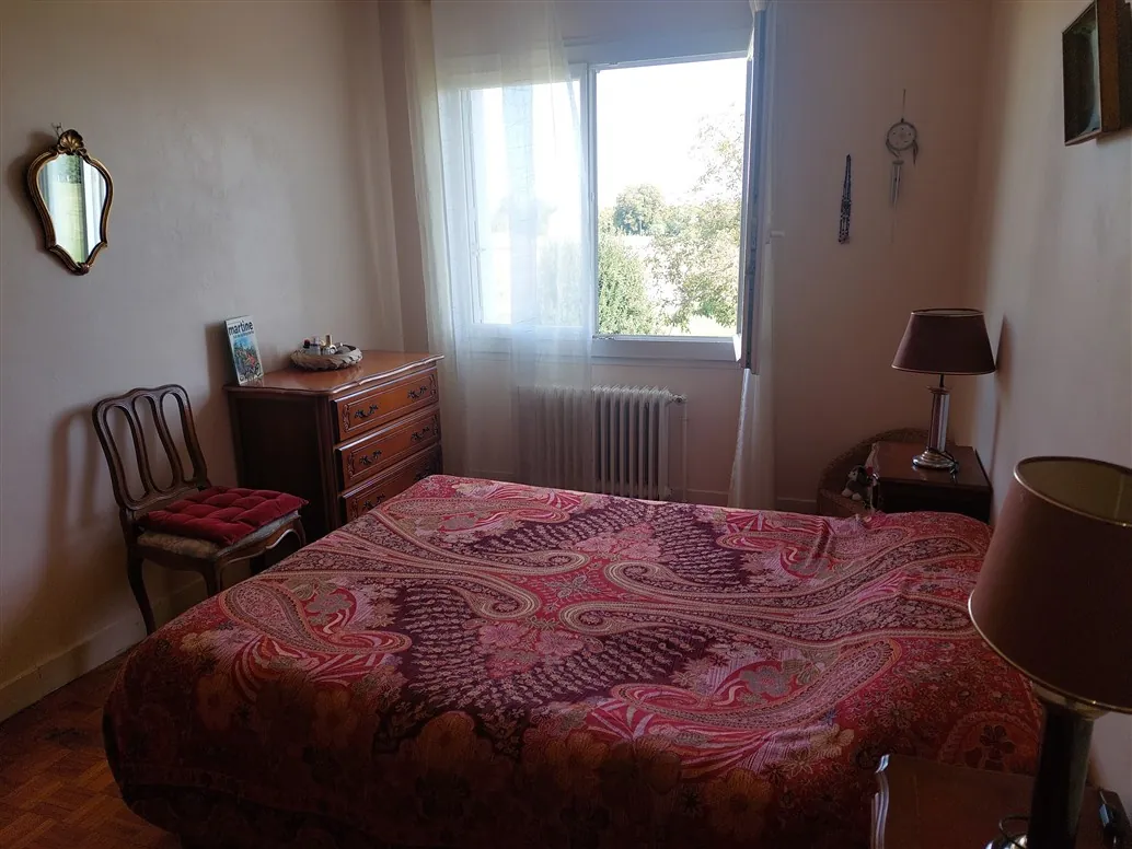 Maison d'architecte à vendre dans le Sud Gironde avec grand terrain et garage 