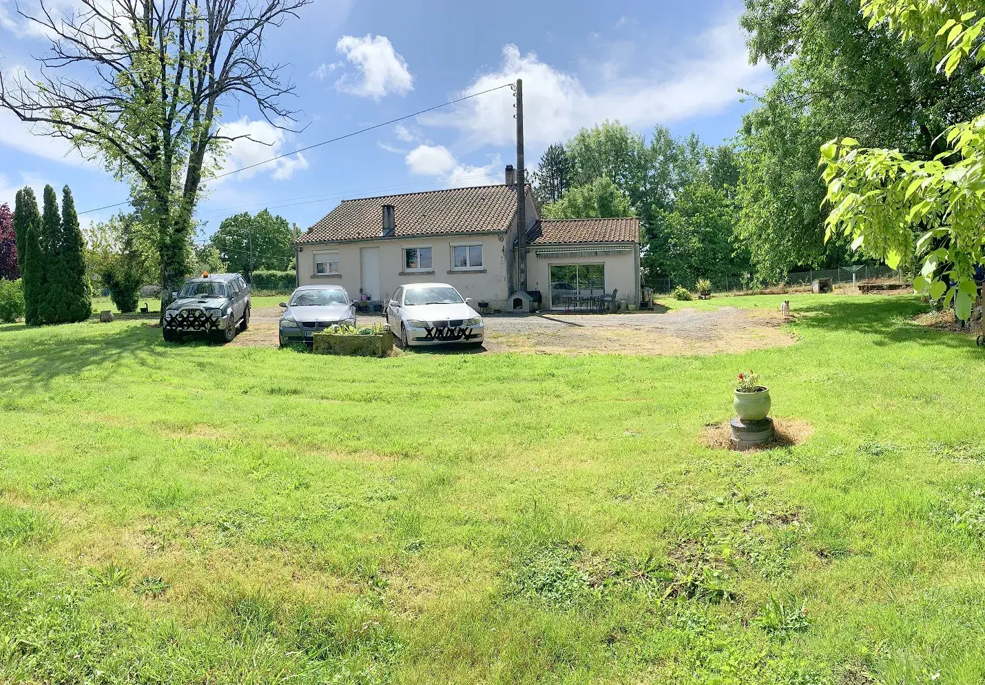 Maison de plain-pied à Aujac (17770) avec terrain de 4000 m² - 4 pièces 