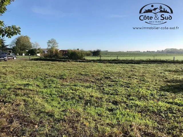 Belle parcelle de terrain constructible à Saint-Médard d'Aunis - 1603 m²