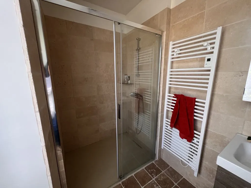 Charmante maison à Joigny avec jardin de 3000 m² et dépendances 