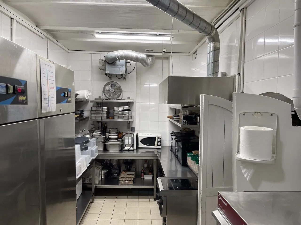 Fonds de commerce restaurant rapide à Paris 9ème - faible loyer, bonne rentabilité