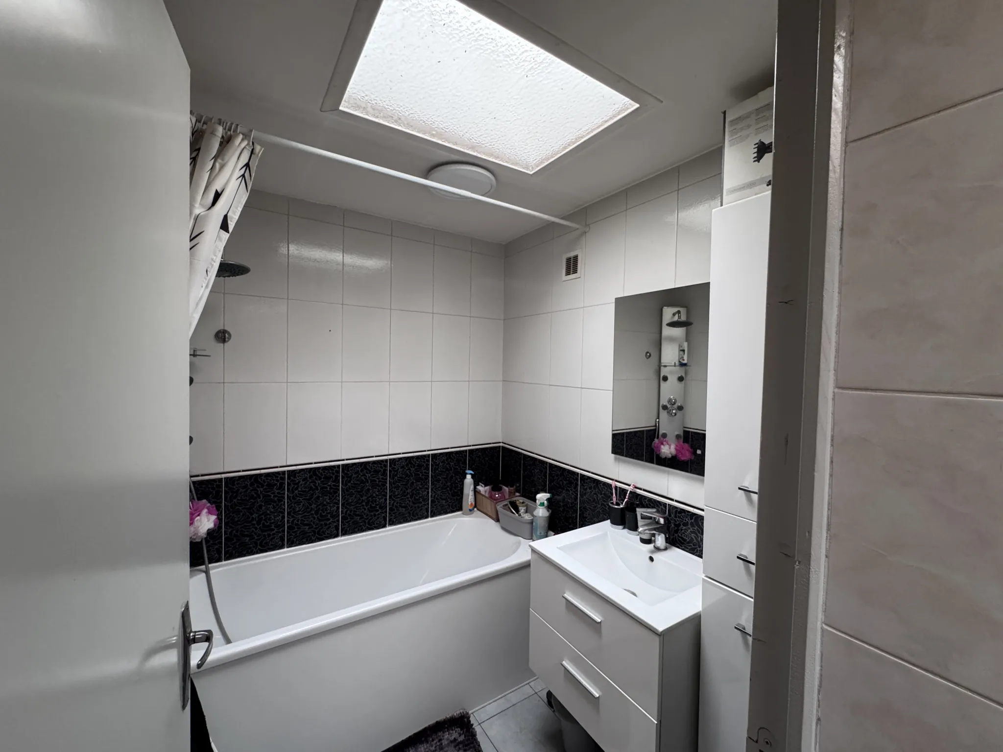 Charmante maison de ville avec 4 chambres à Roubaix 