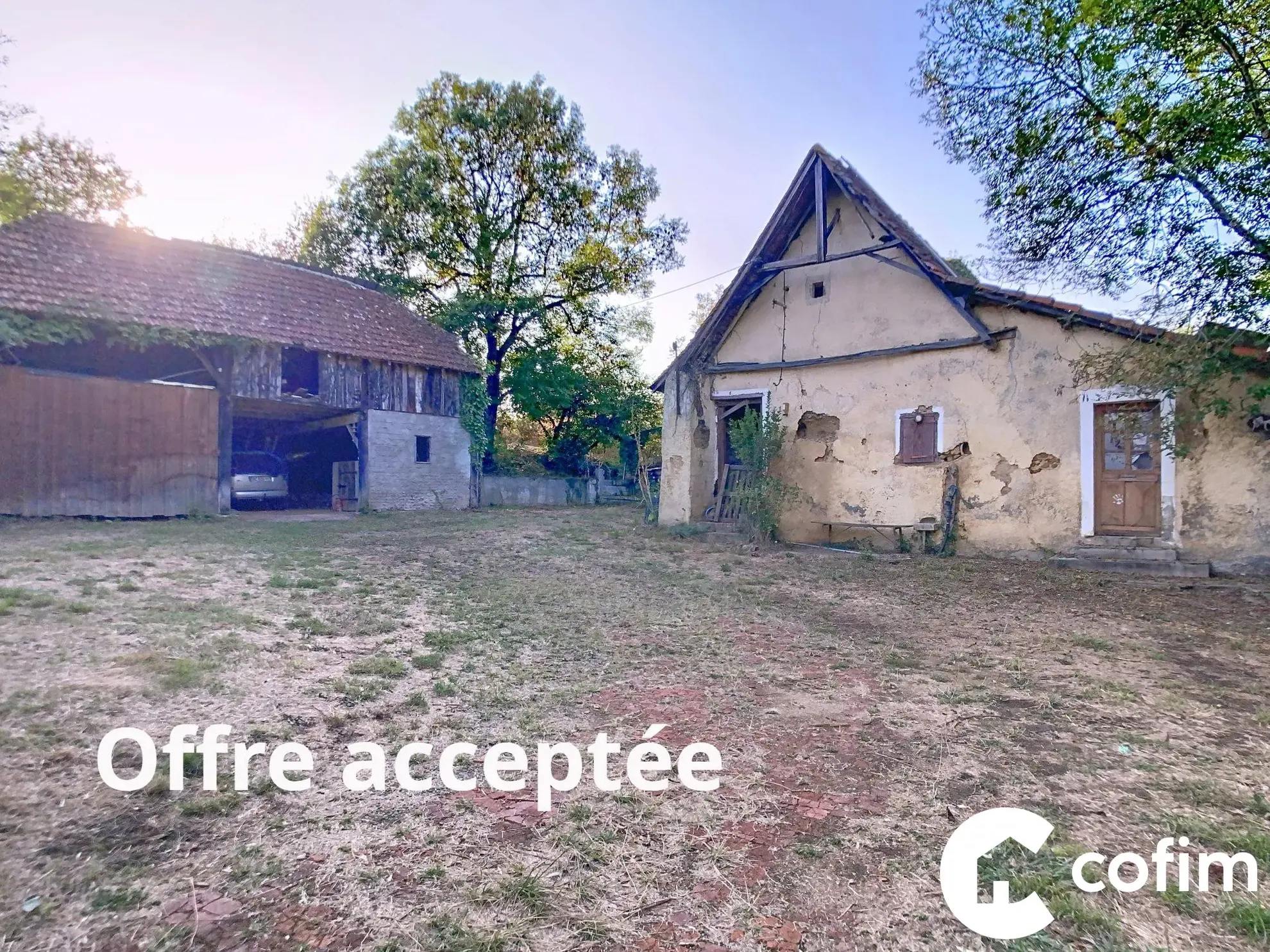 Ferme béarnaise à rénover à Garlin avec grand terrain en campagne