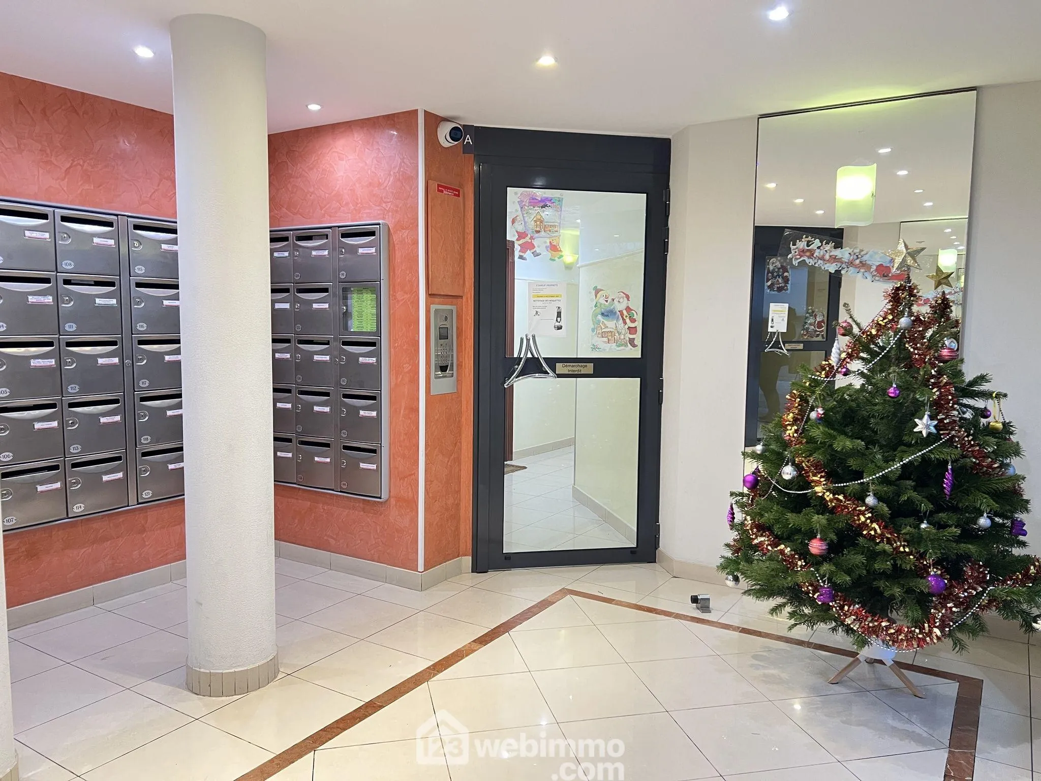 Appartement 2 pièces avec terrasse et parking à Choisy-le-Roi 