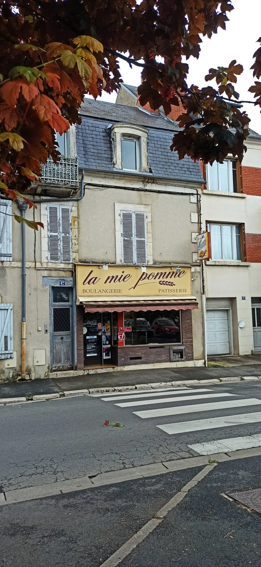 Fonds de commerce boulangerie à Bourges avec emplacement privilégié et CA élevé