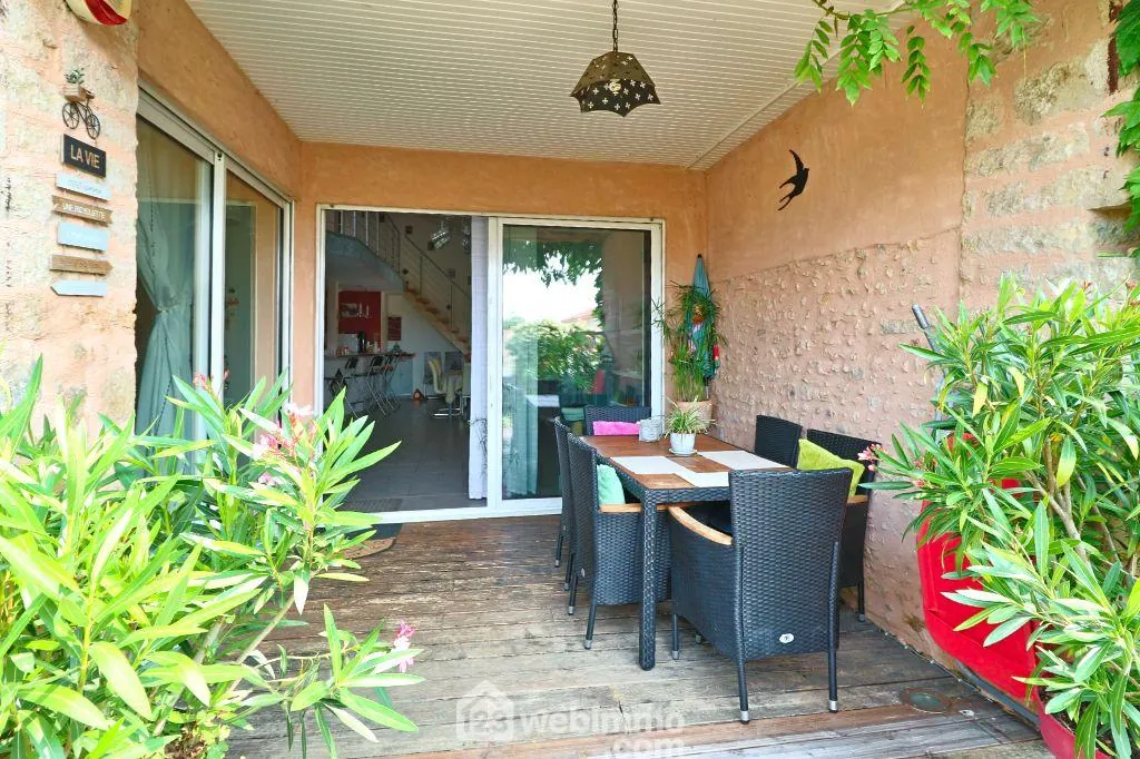 Maison en pierre de 134 m² à Marigny-Chemereau avec jardin et grange aménageable 