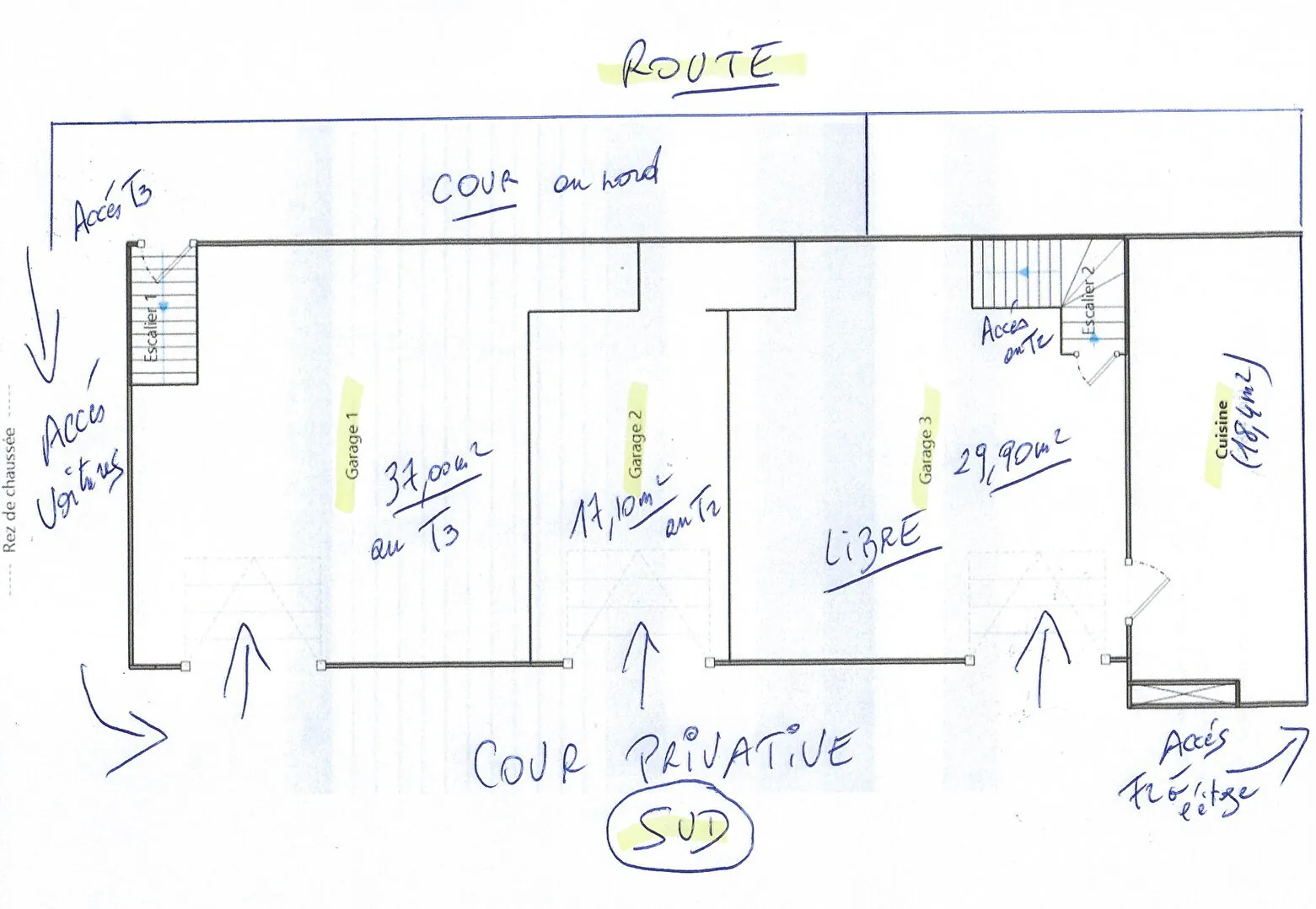 Maison ancienne à Urt avec locataires, grand potentiel d'investissement 