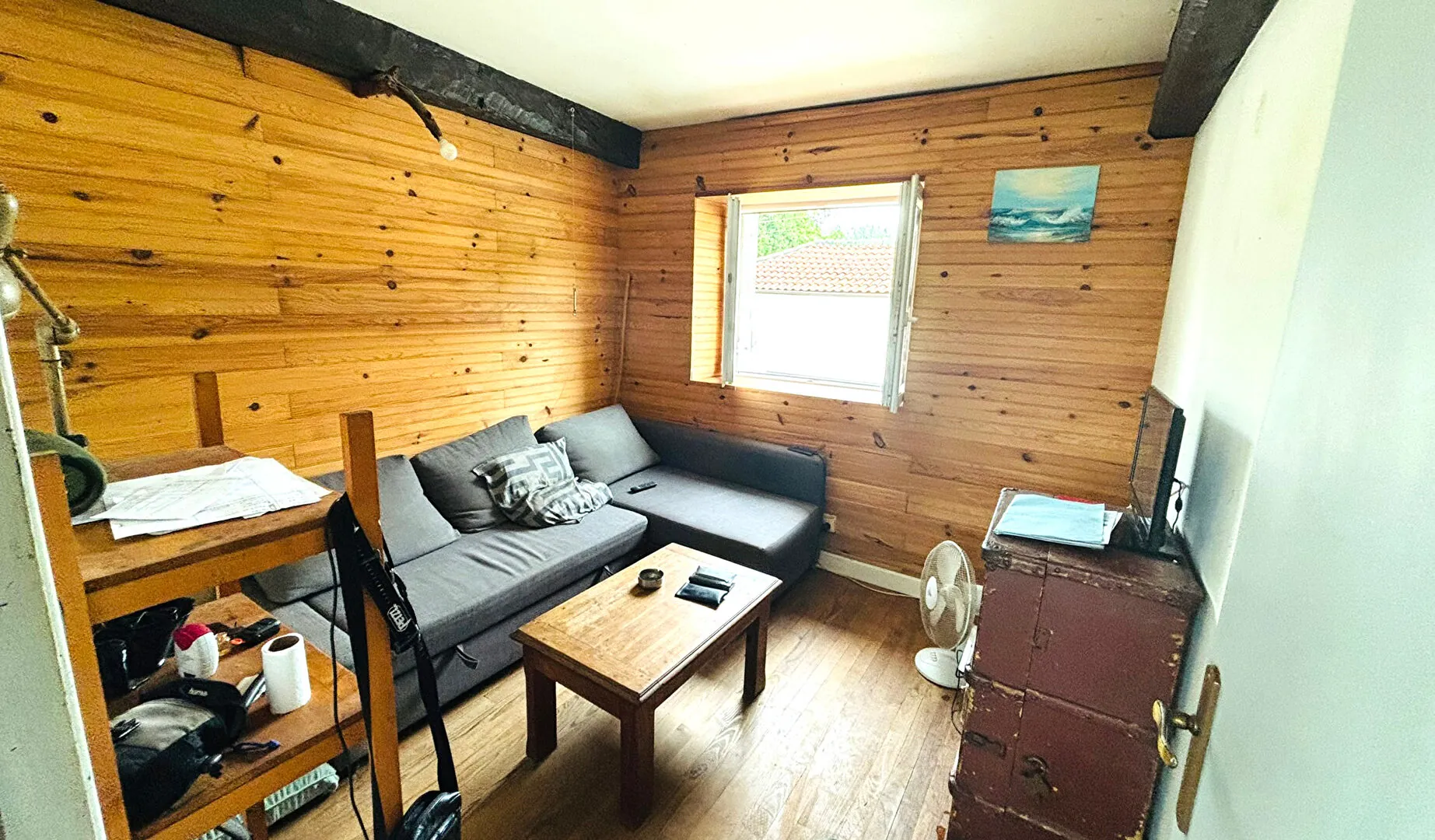 Maison ancienne à Urt avec locataires, grand potentiel d'investissement 