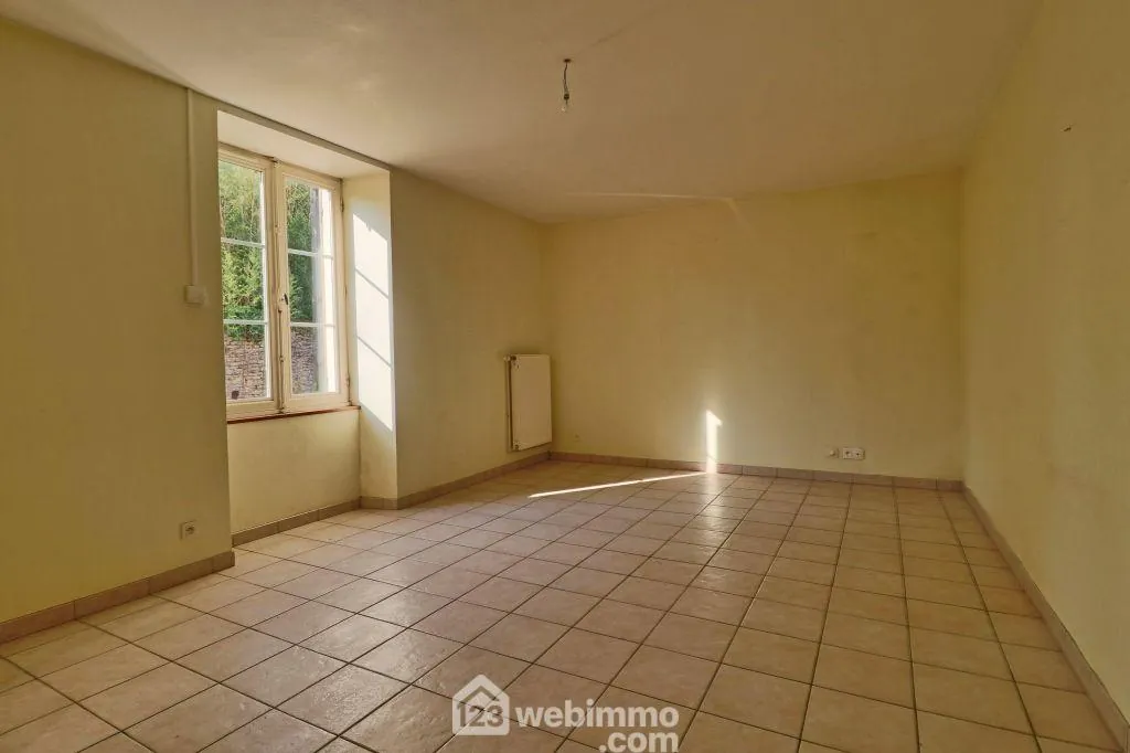 A vendre ensemble de deux maisons à Payré, secteur calme, potentiel de rénovation et revenu locatif immédiat 