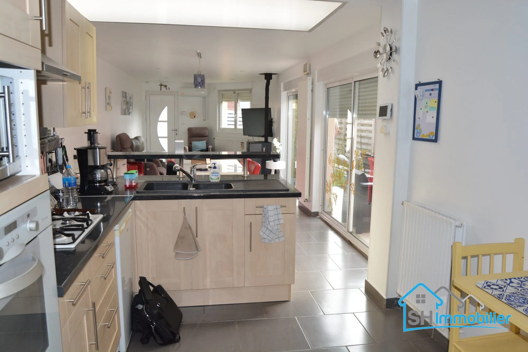 Maison de plain-pied avec 2 chambres, jardin et parking à Wattrelos 