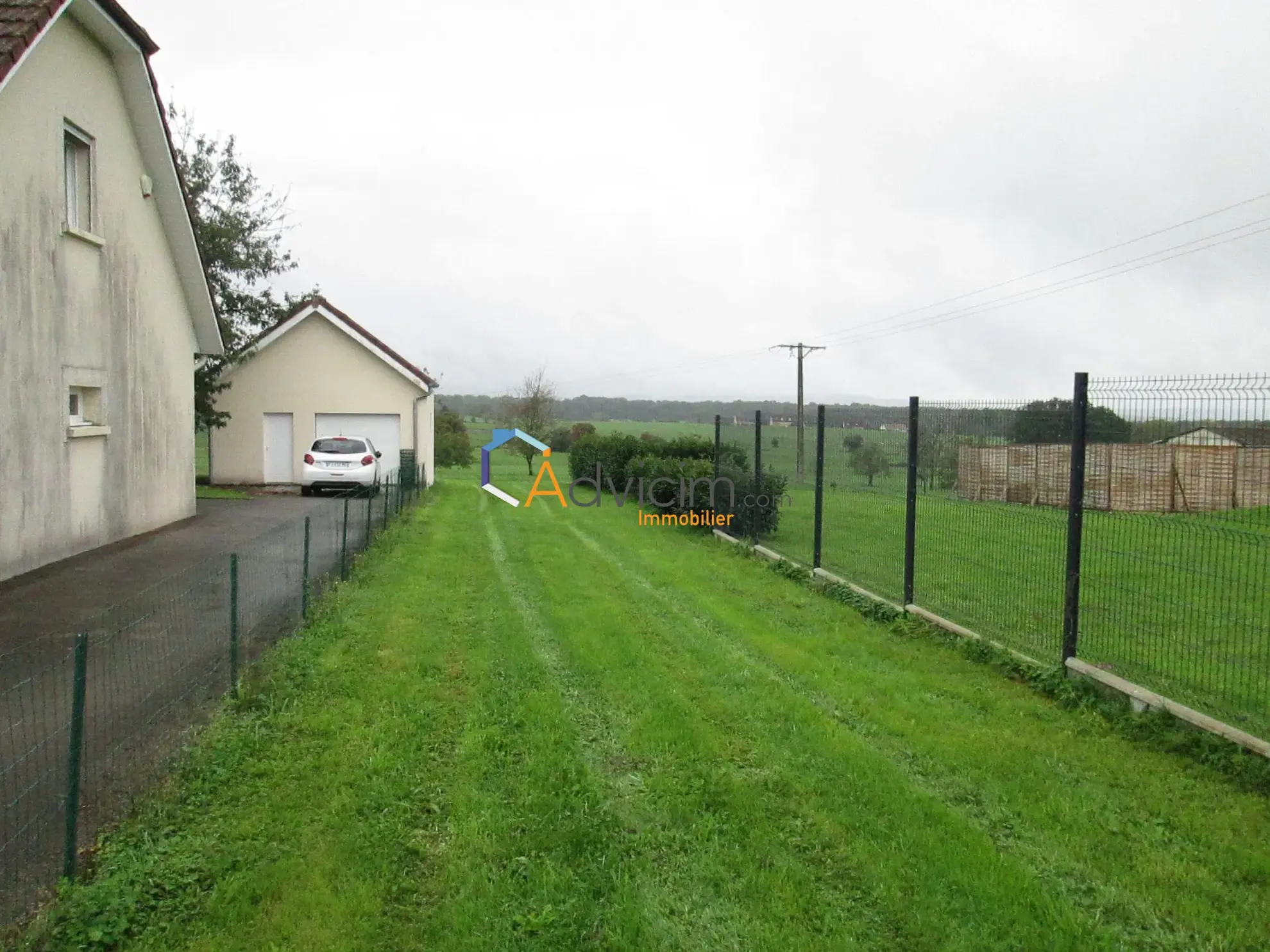 Superbe terrain constructible plat à La Bruyère avec vue nature 