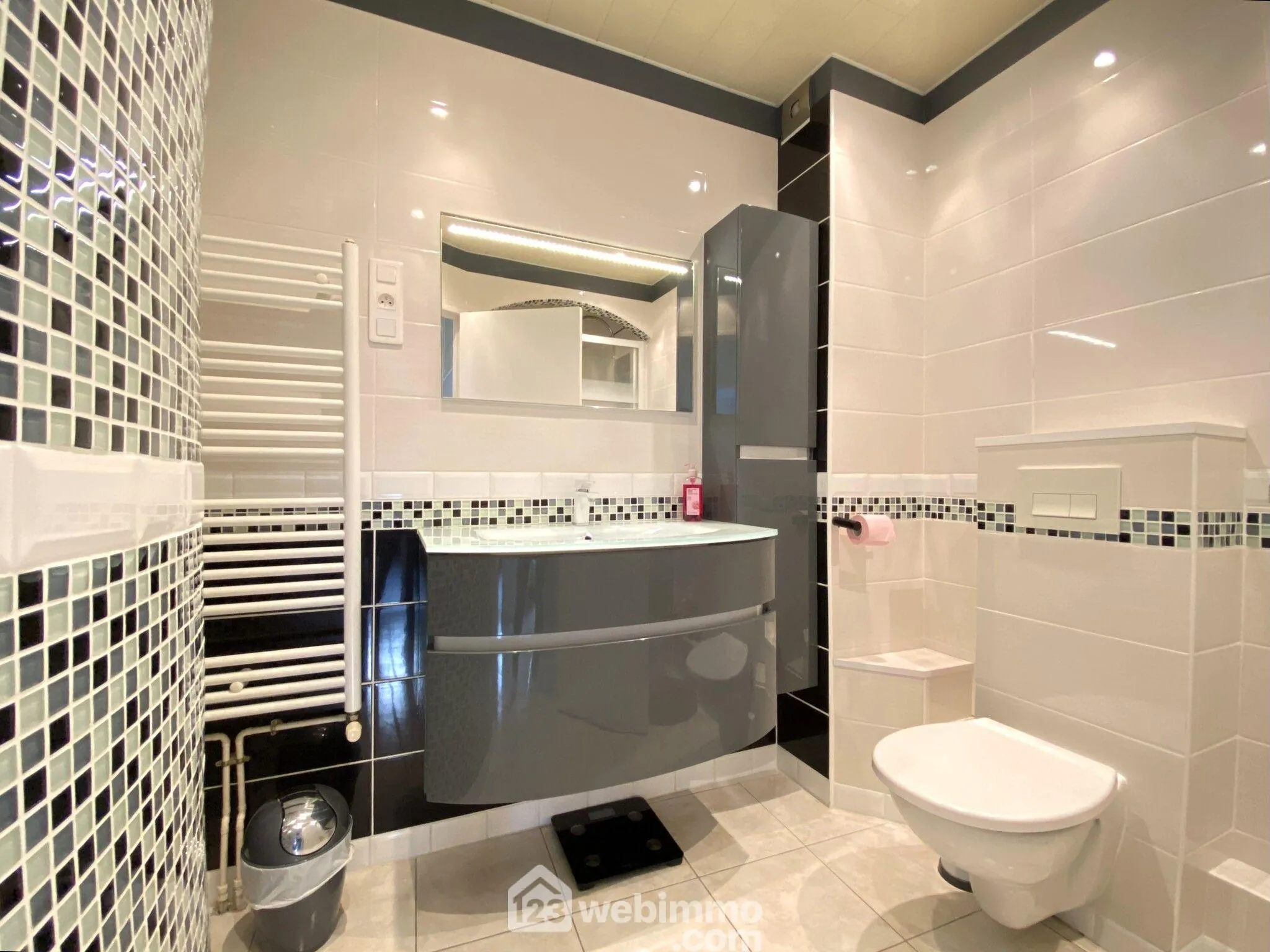 Charmante maison mitoyenne de 100 m² à Bondoufle, proche commodités 