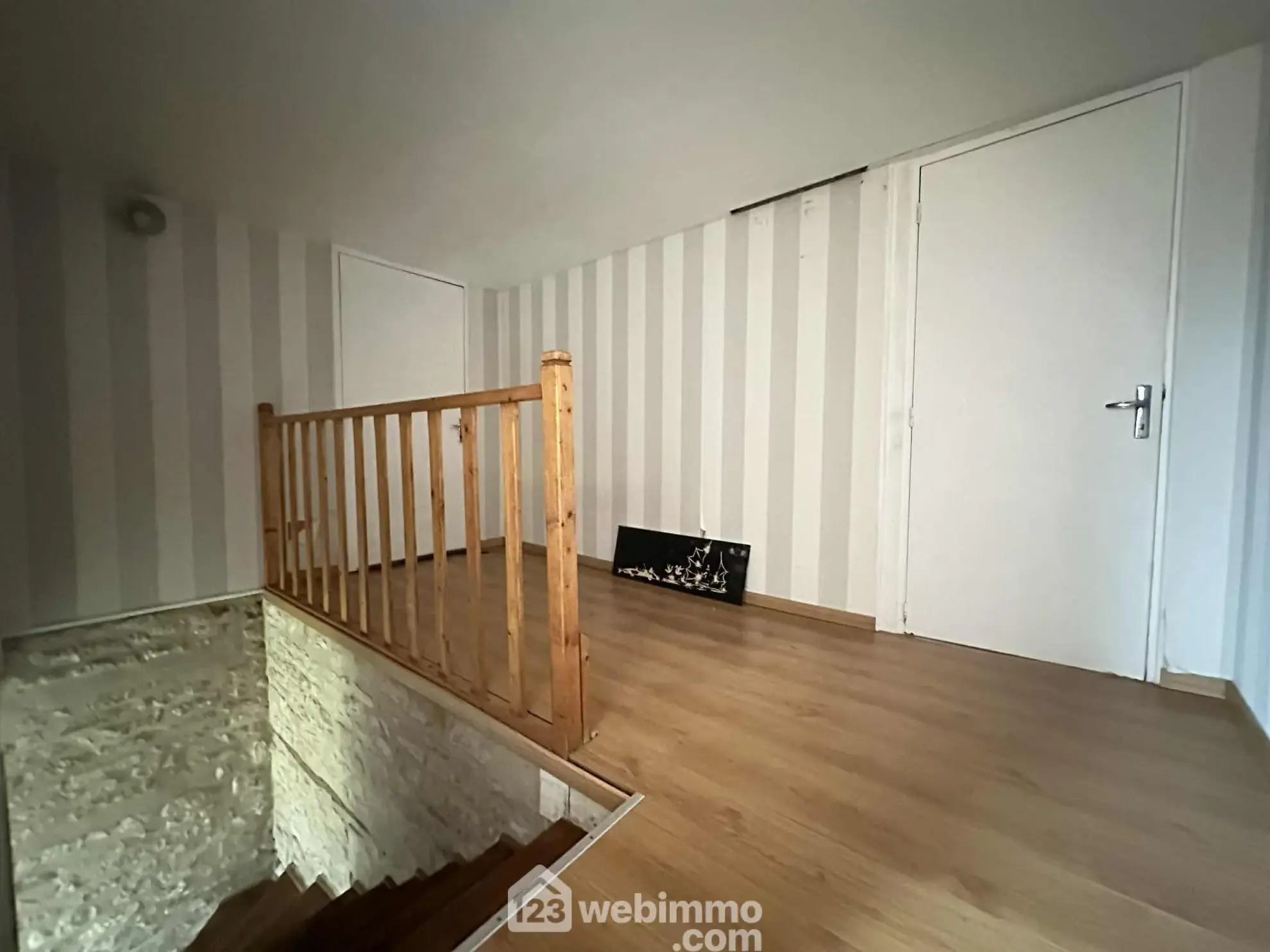 Vente maison de ville de 85 m² à Sissonne avec jardin et garage 