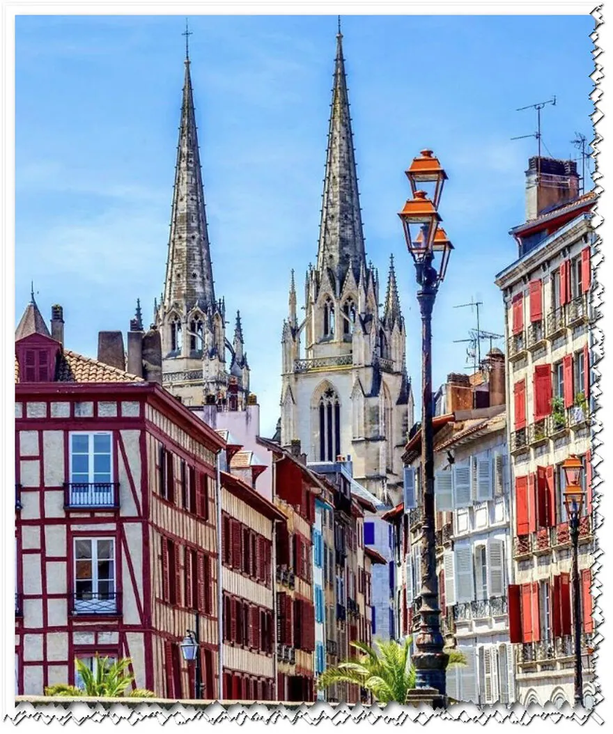 Studio rénové à Bayonne proche des halles et de la cathédrale à moins de 90 000 € 