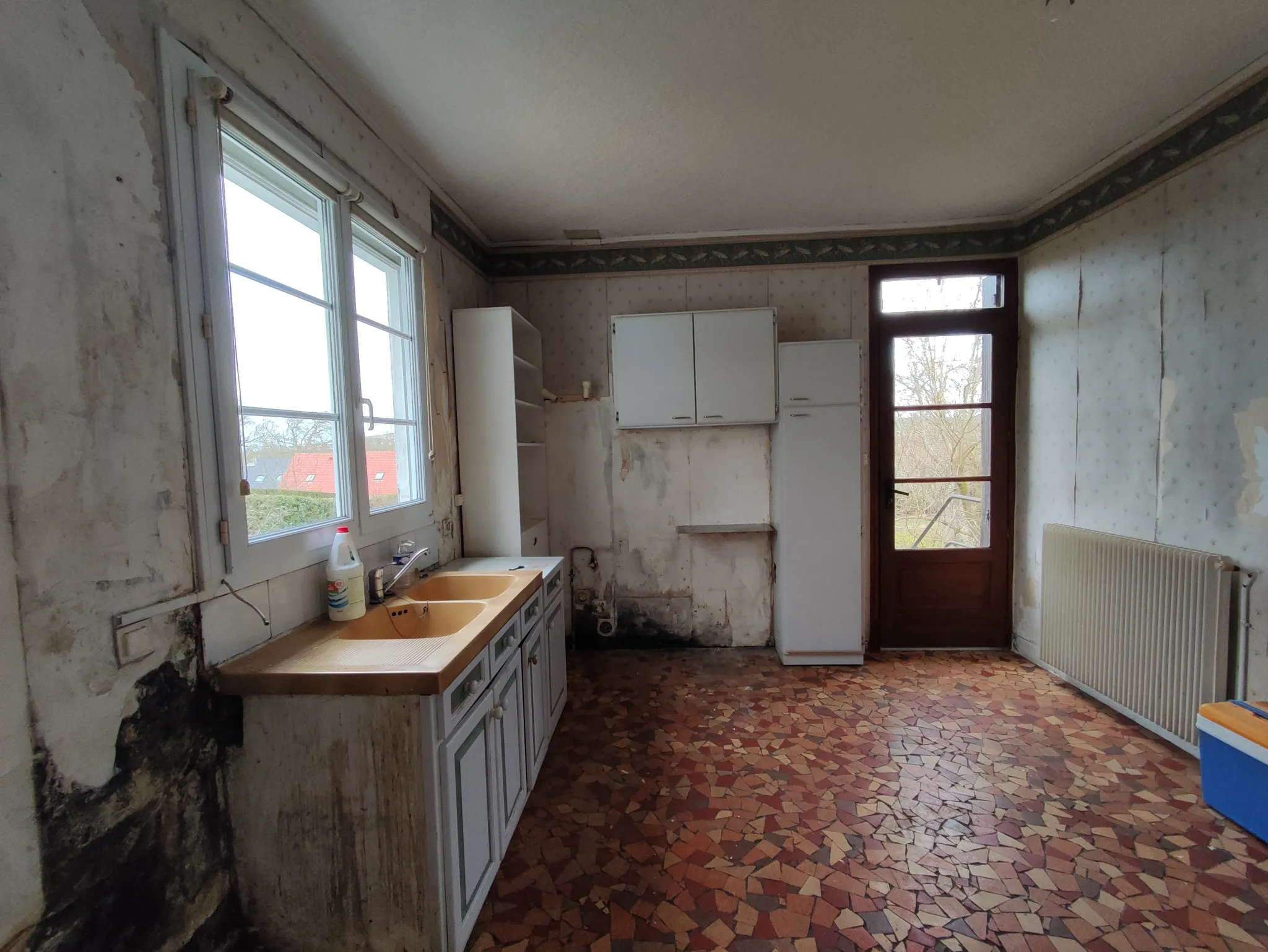 Maison de plain-pied à rénover au parc Sainte-Croix à Eu 