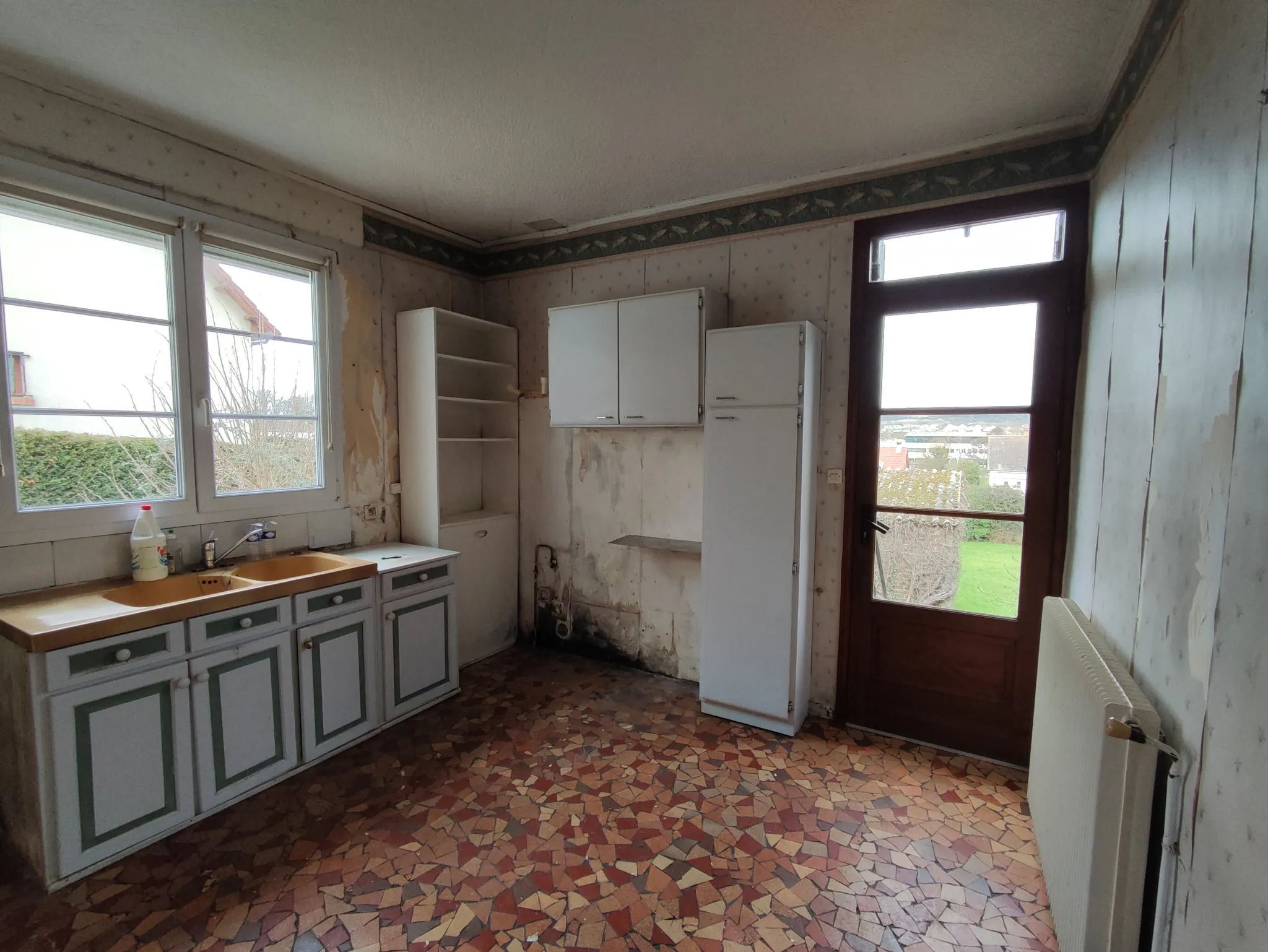 Maison de plain-pied à rénover au parc Sainte-Croix à Eu 