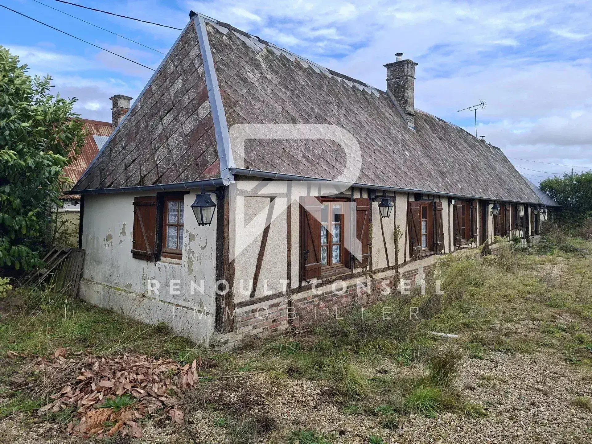 Longère à rafraîchir à Barquet, maison normande de 82 m² avec dépendance et garage 