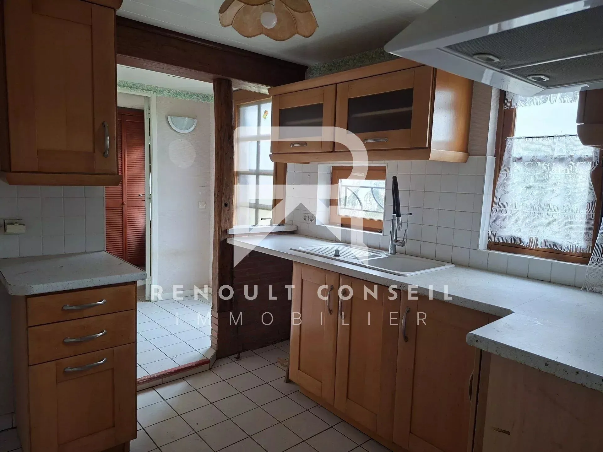Longère à rafraîchir à Barquet, maison normande de 82 m² avec dépendance et garage 