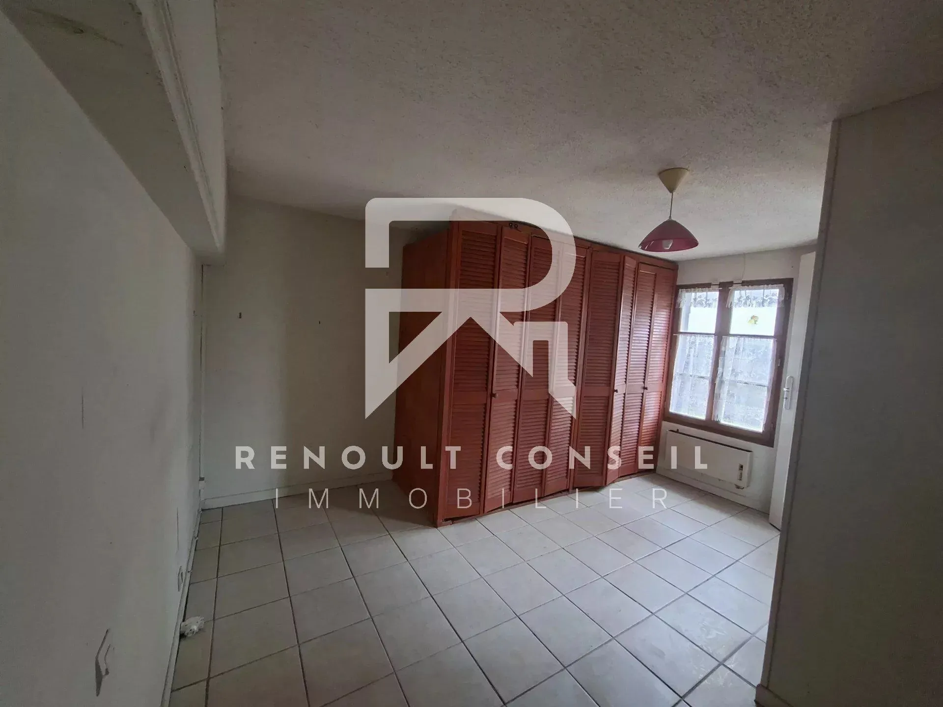 Longère à rafraîchir à Barquet, maison normande de 82 m² avec dépendance et garage 