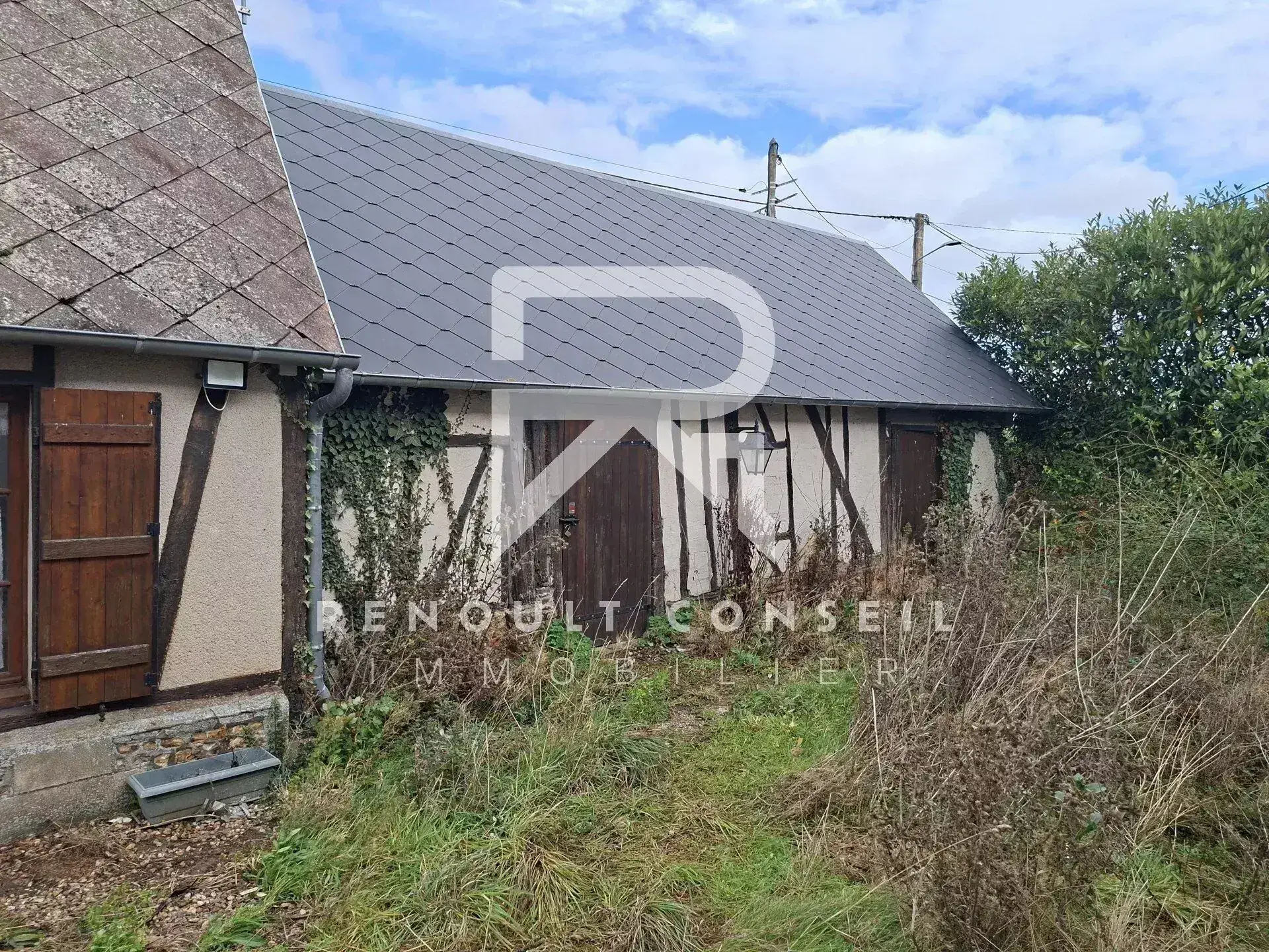 Longère à rafraîchir à Barquet, maison normande de 82 m² avec dépendance et garage 