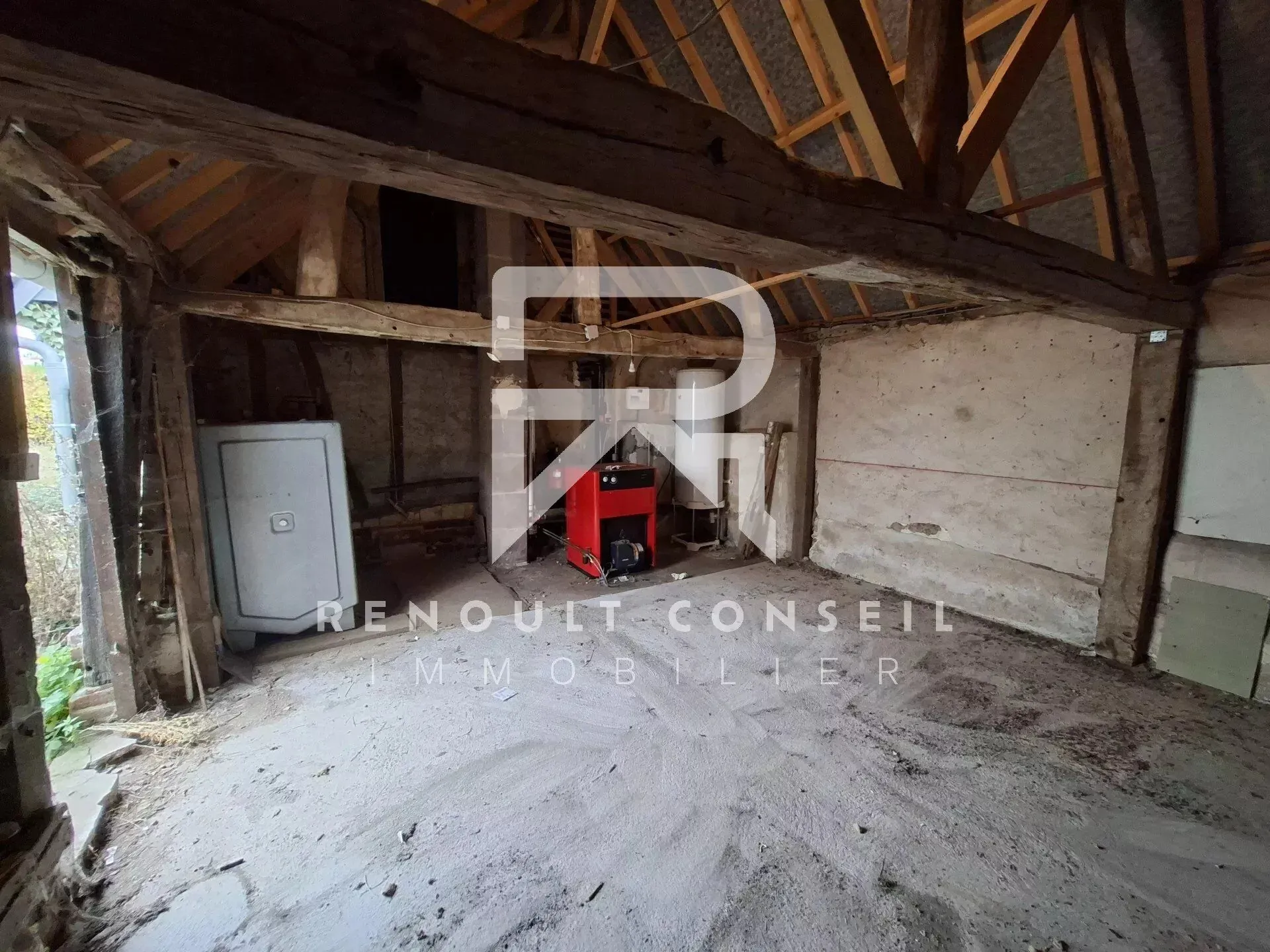 Longère à rafraîchir à Barquet, maison normande de 82 m² avec dépendance et garage 