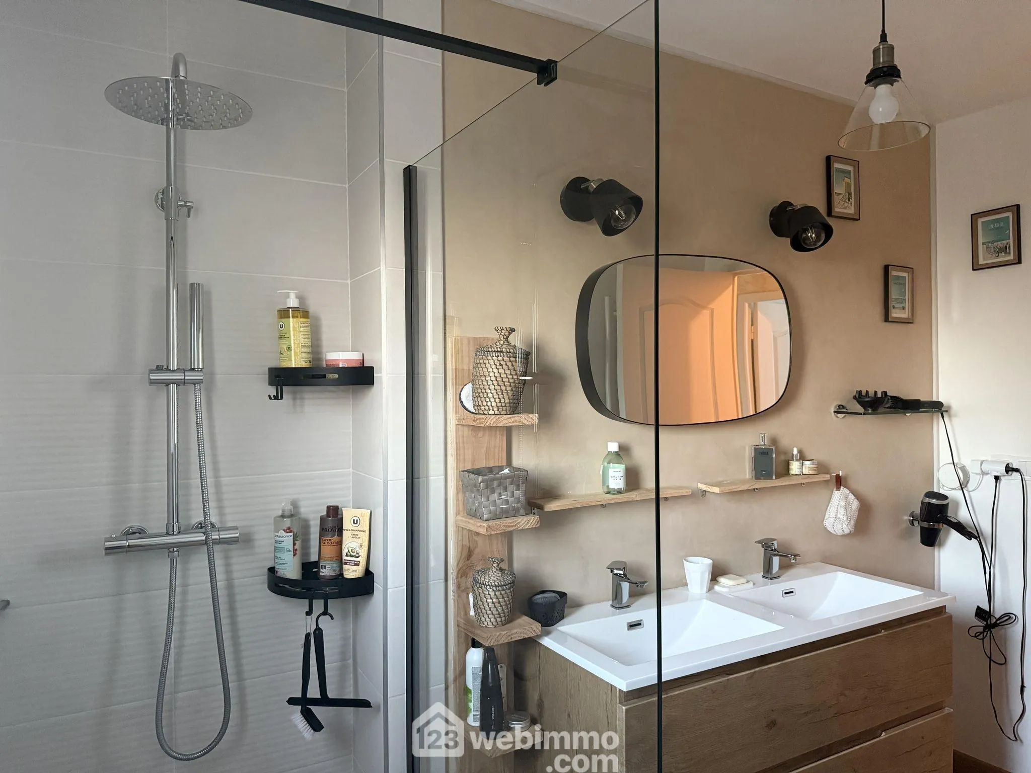 Maison de 103 m² avec piscine à Champigny en Rochereau - Terrain de 1092 m² 