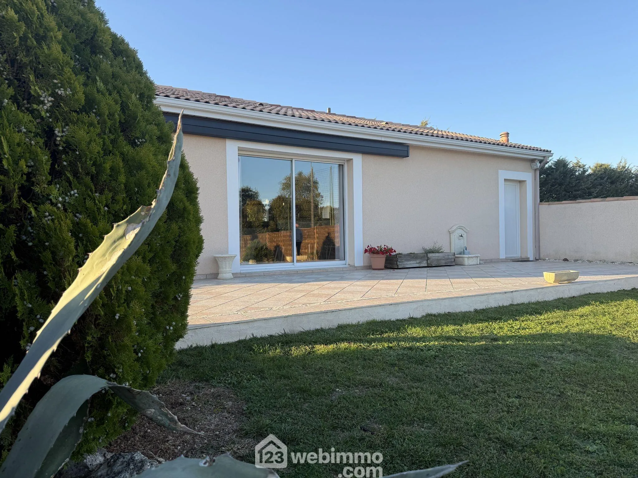 Maison de 103 m² avec piscine à Champigny en Rochereau - Terrain de 1092 m² 