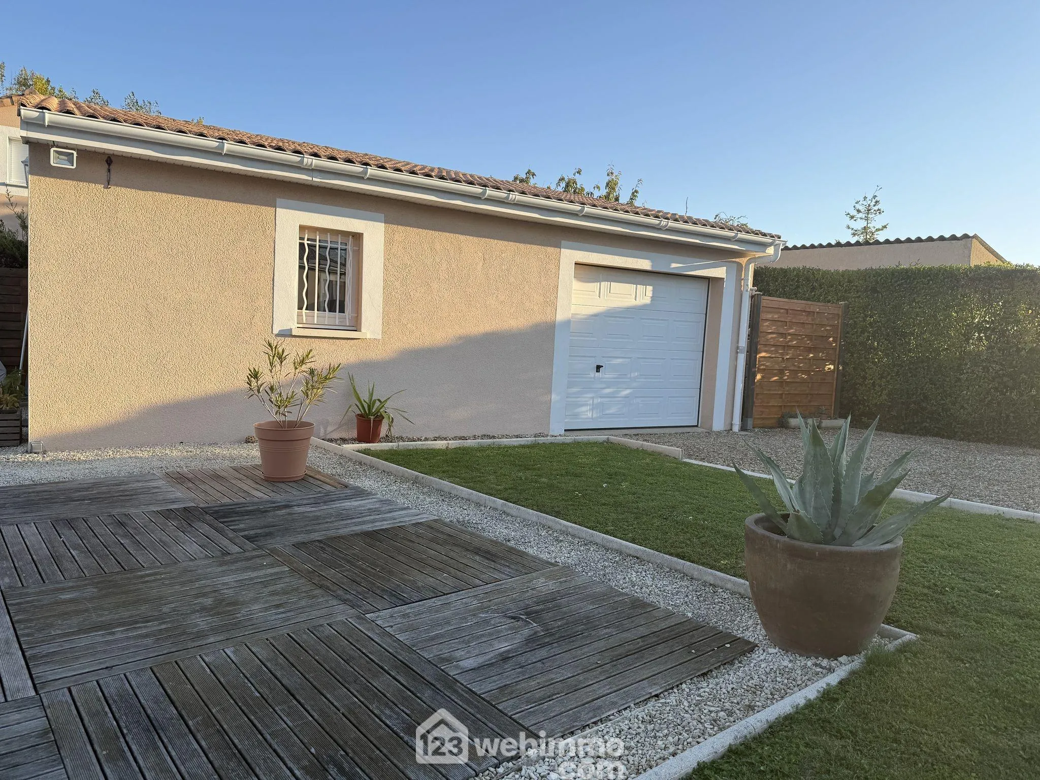 Maison de 103 m² avec piscine à Champigny en Rochereau - Terrain de 1092 m² 